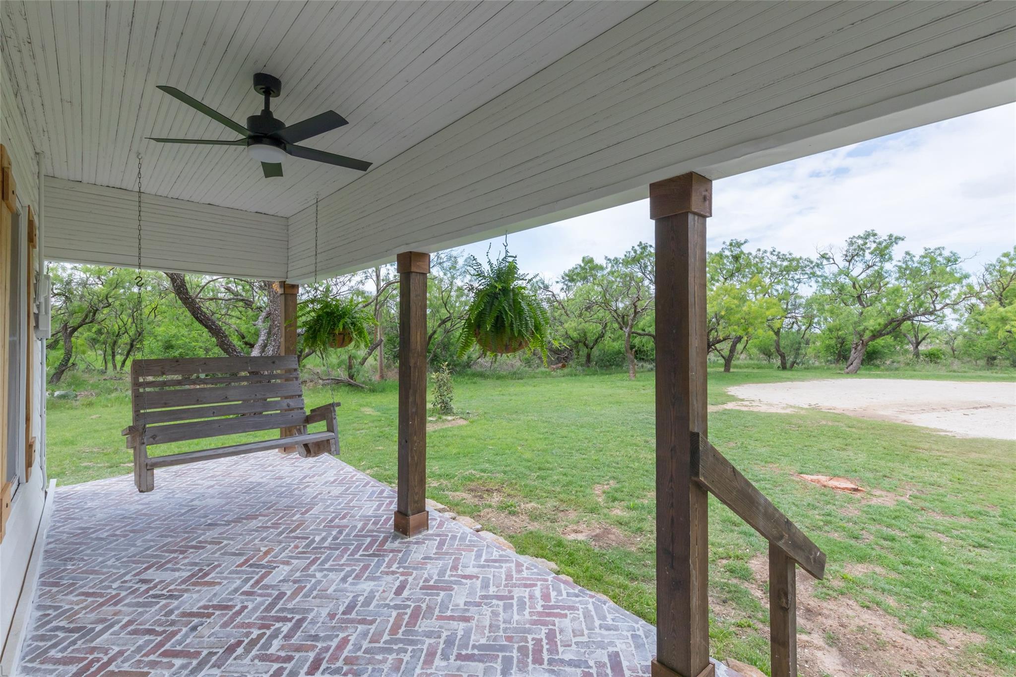 main property photo 8