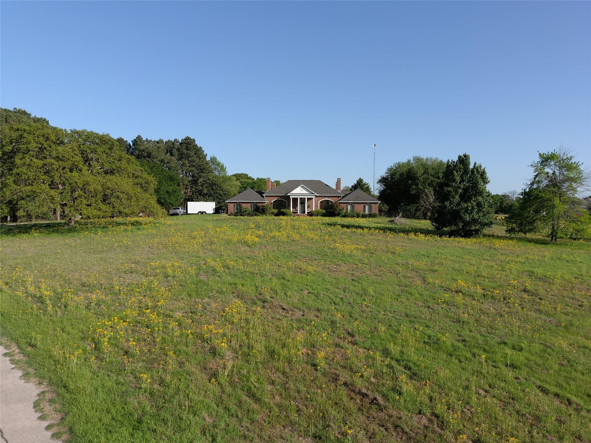main property photo 36