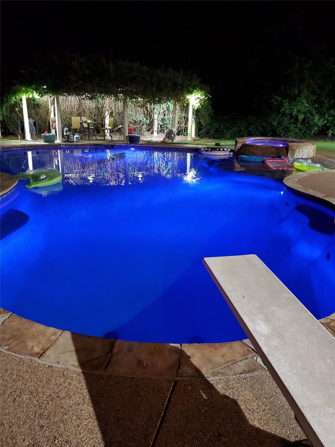 main property photo 7