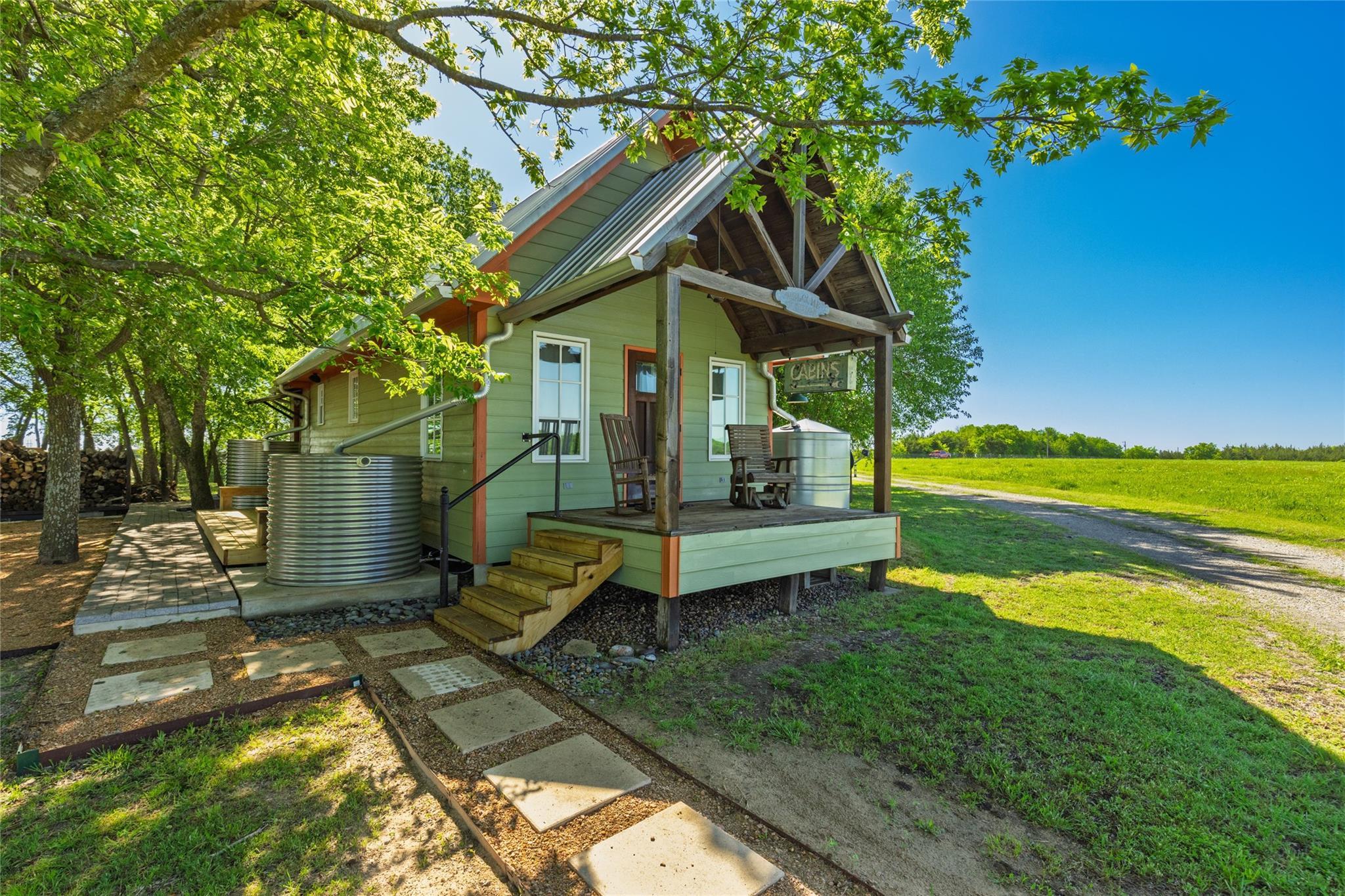 main property photo 2