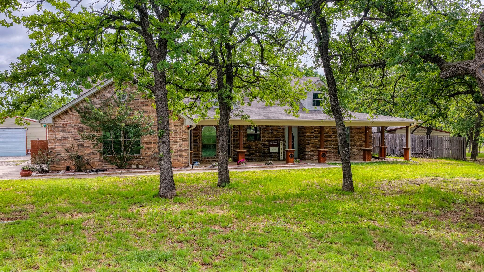 main property photo 8