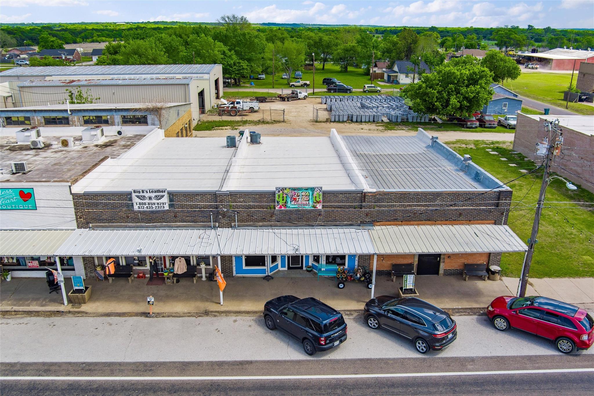 main property photo 4