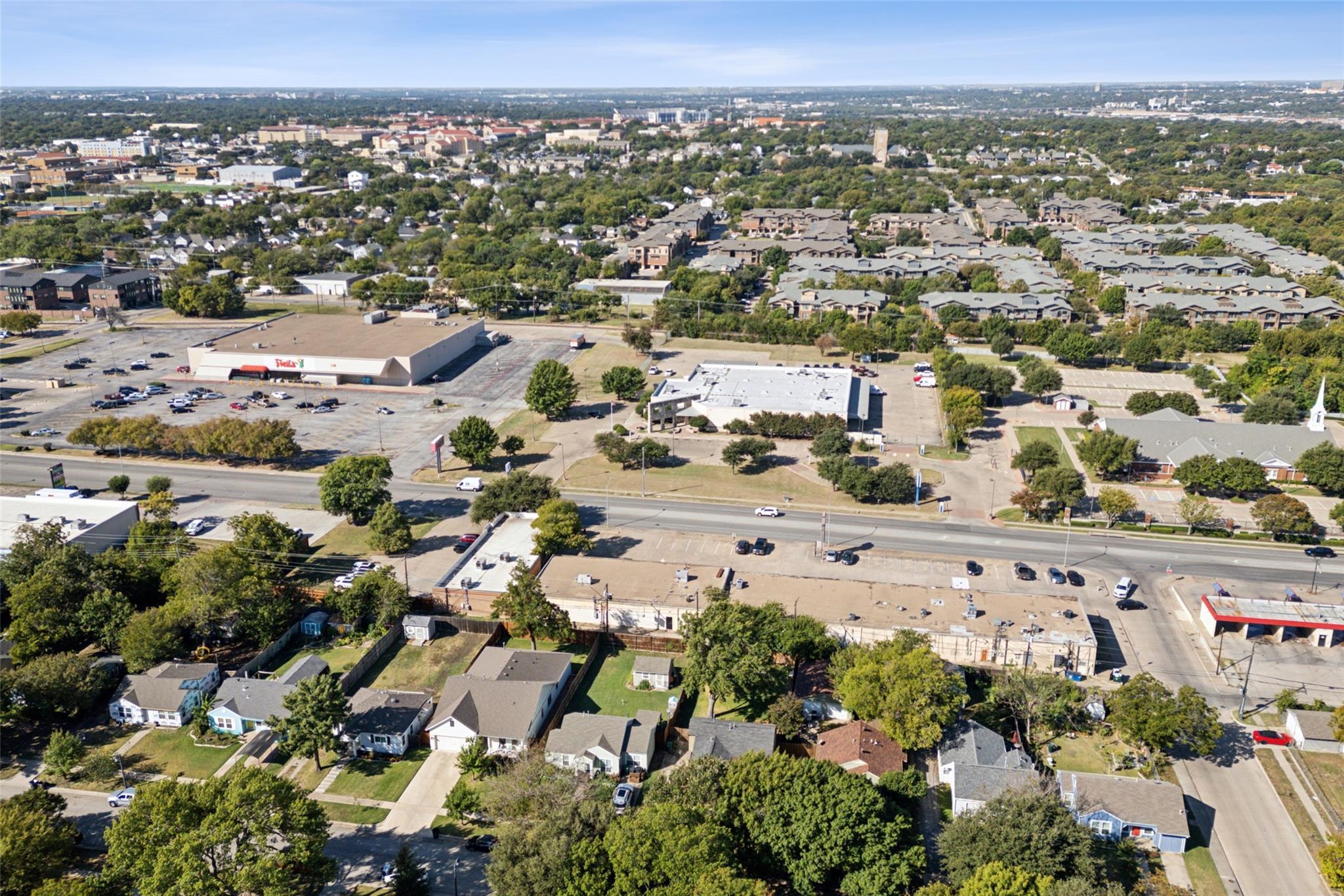 main property photo 21