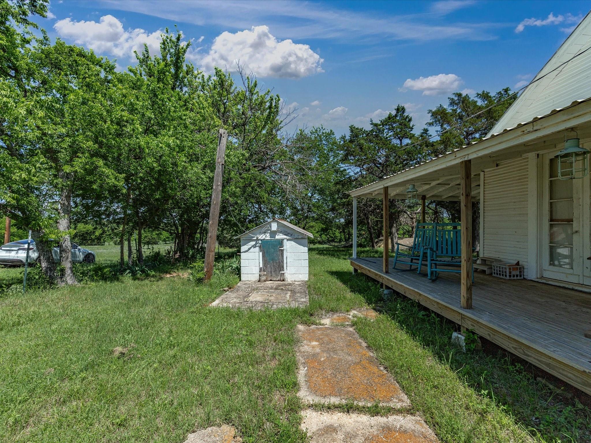 main property photo 30