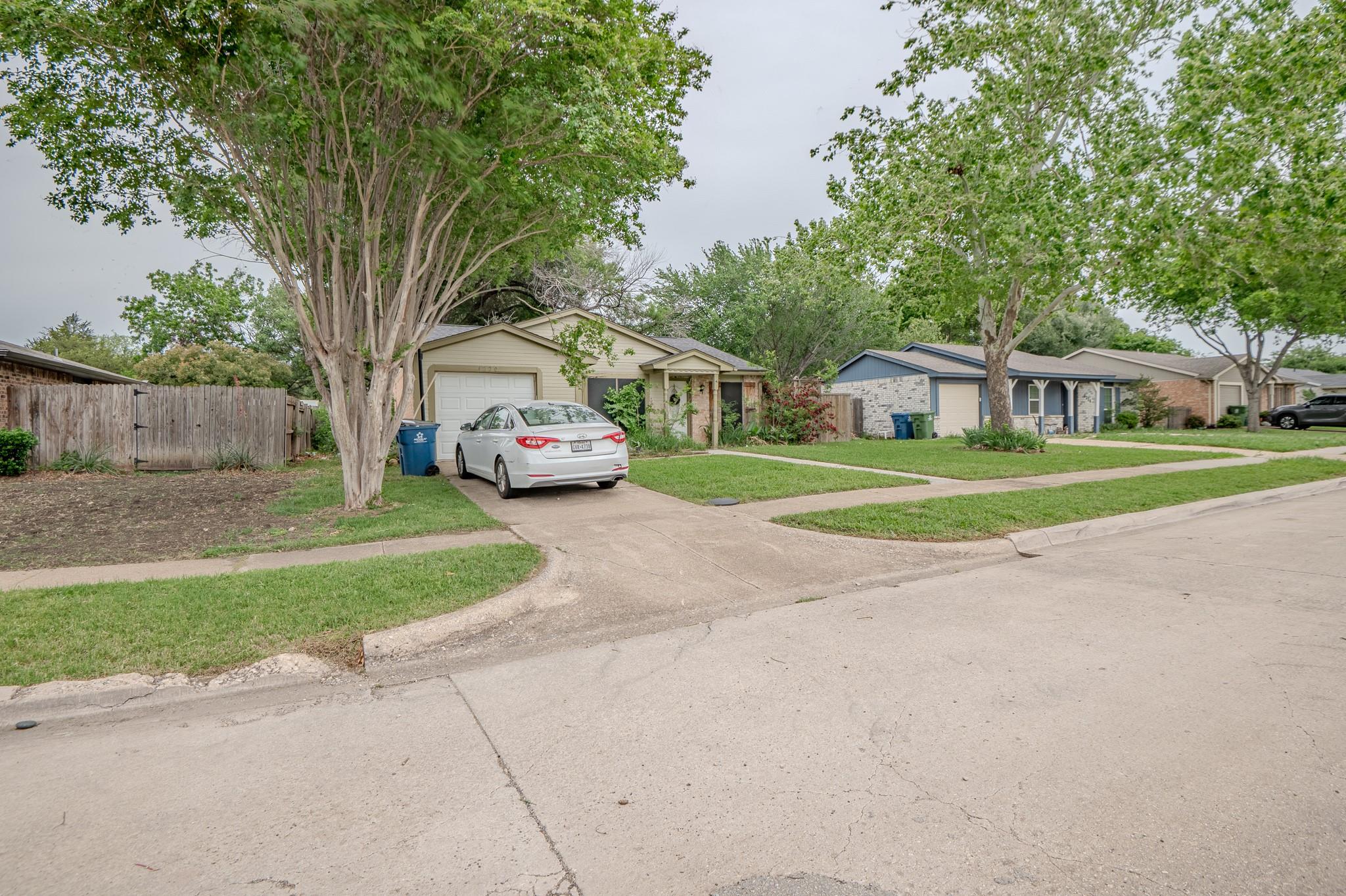 main property photo 14