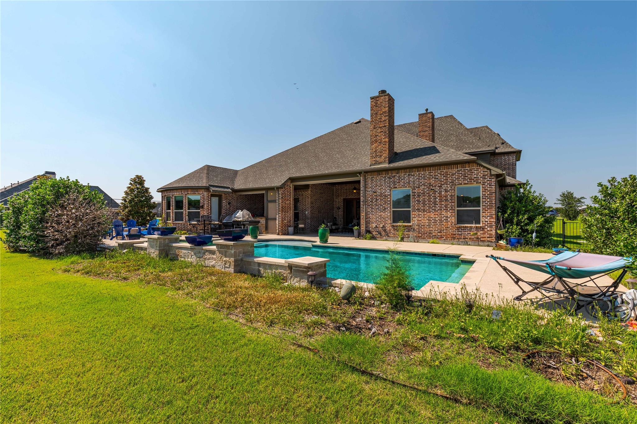main property photo 37