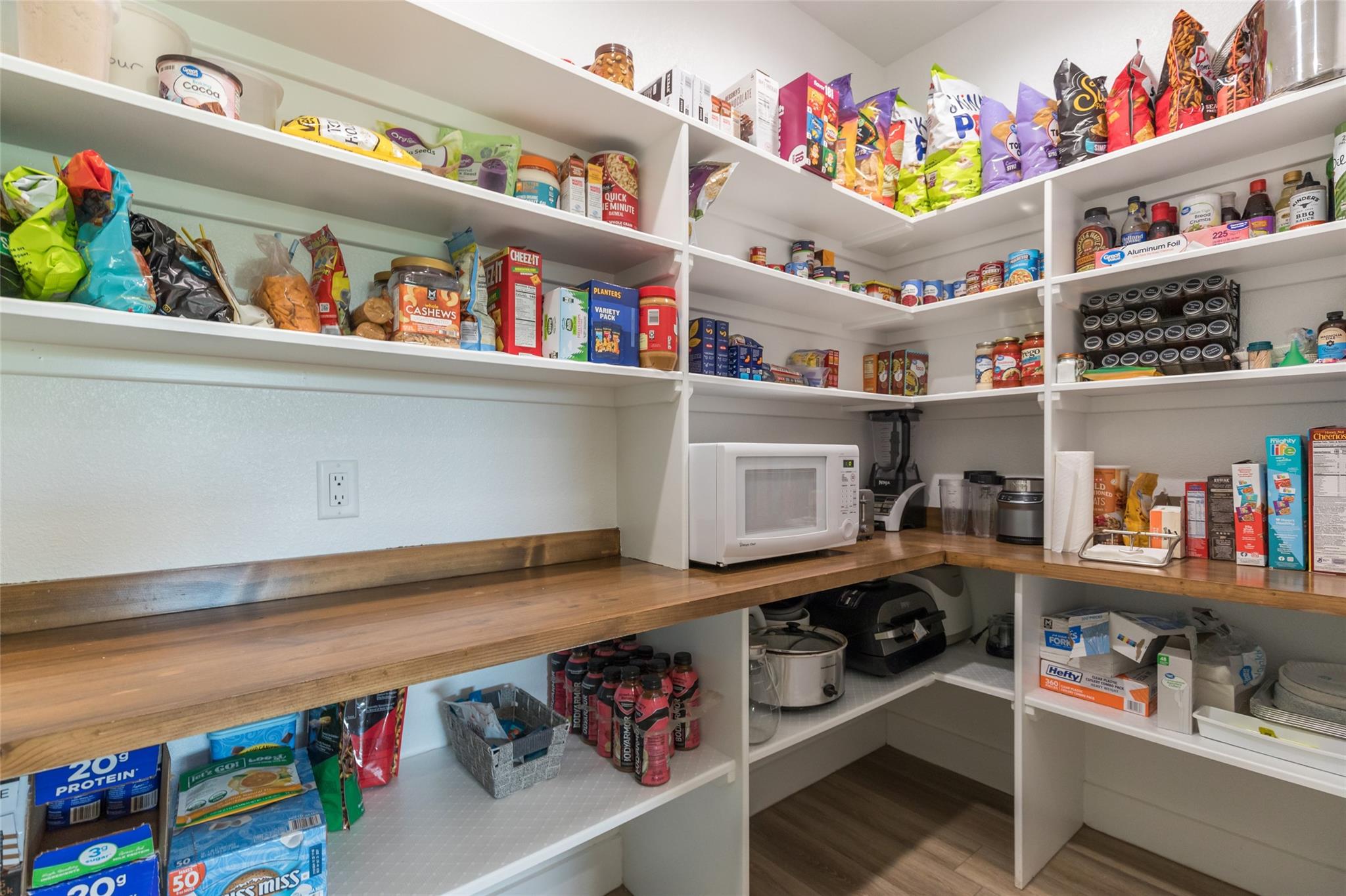 main property photo 20