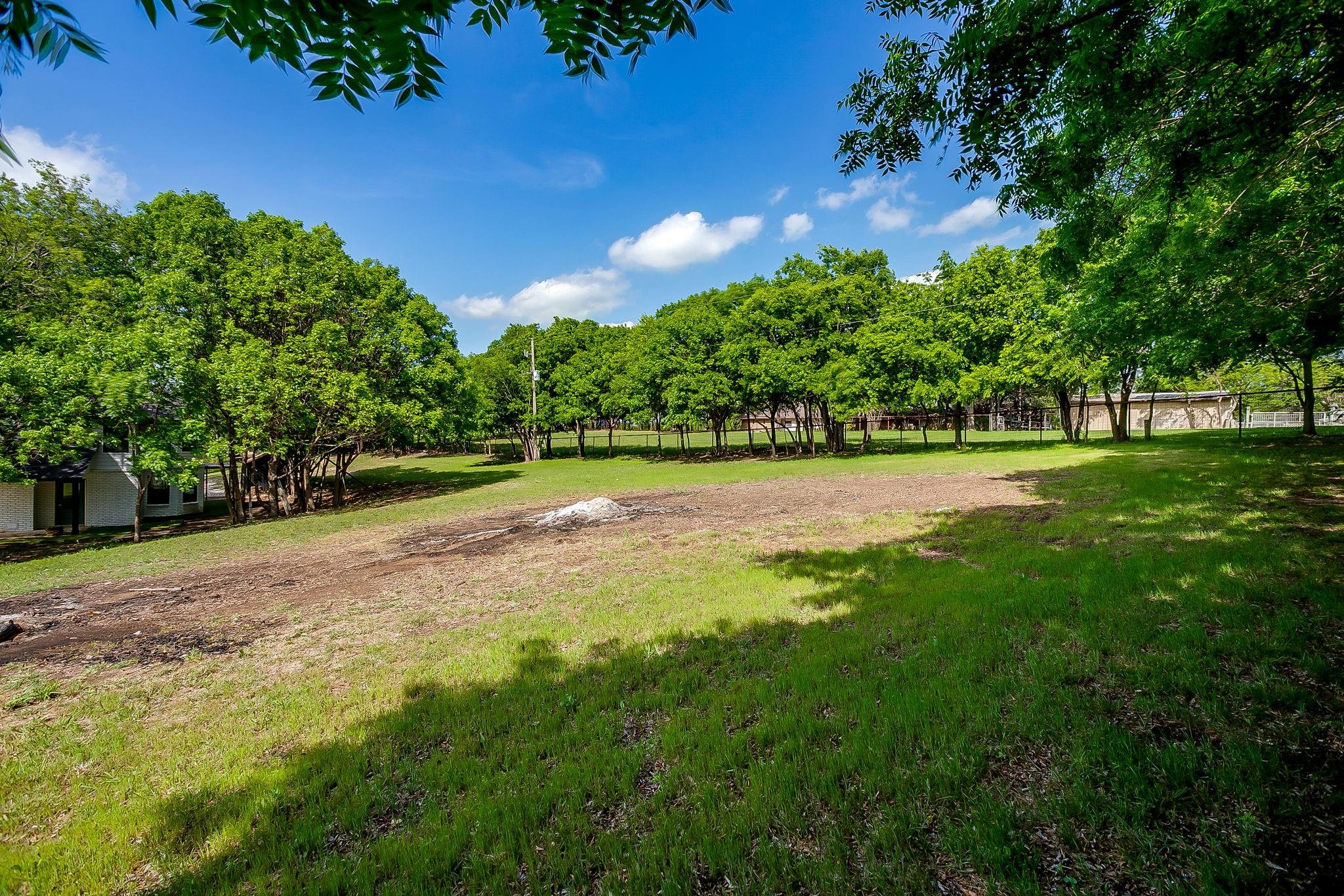main property photo 34