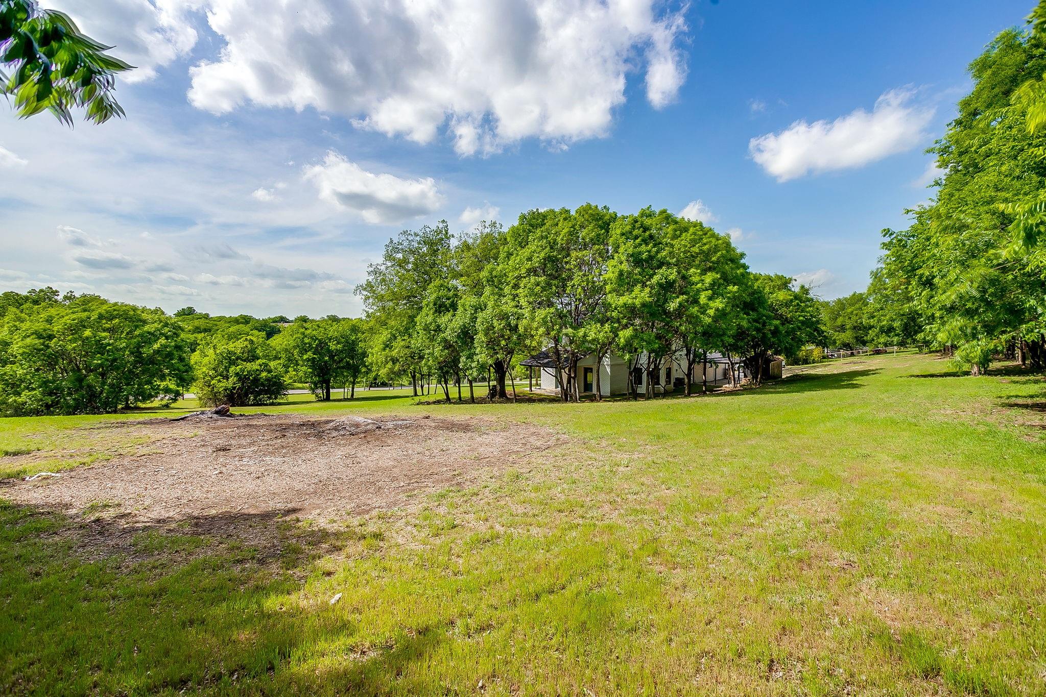 main property photo 35