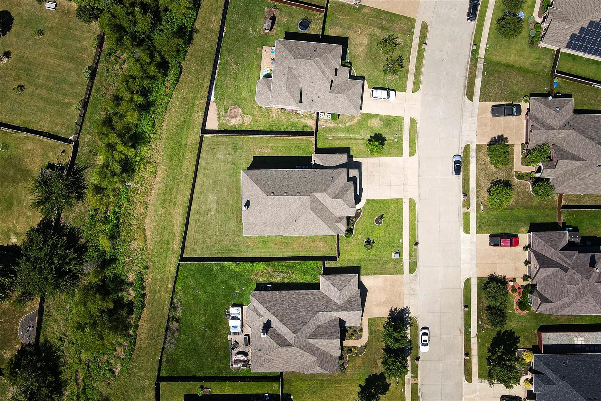 main property photo 32