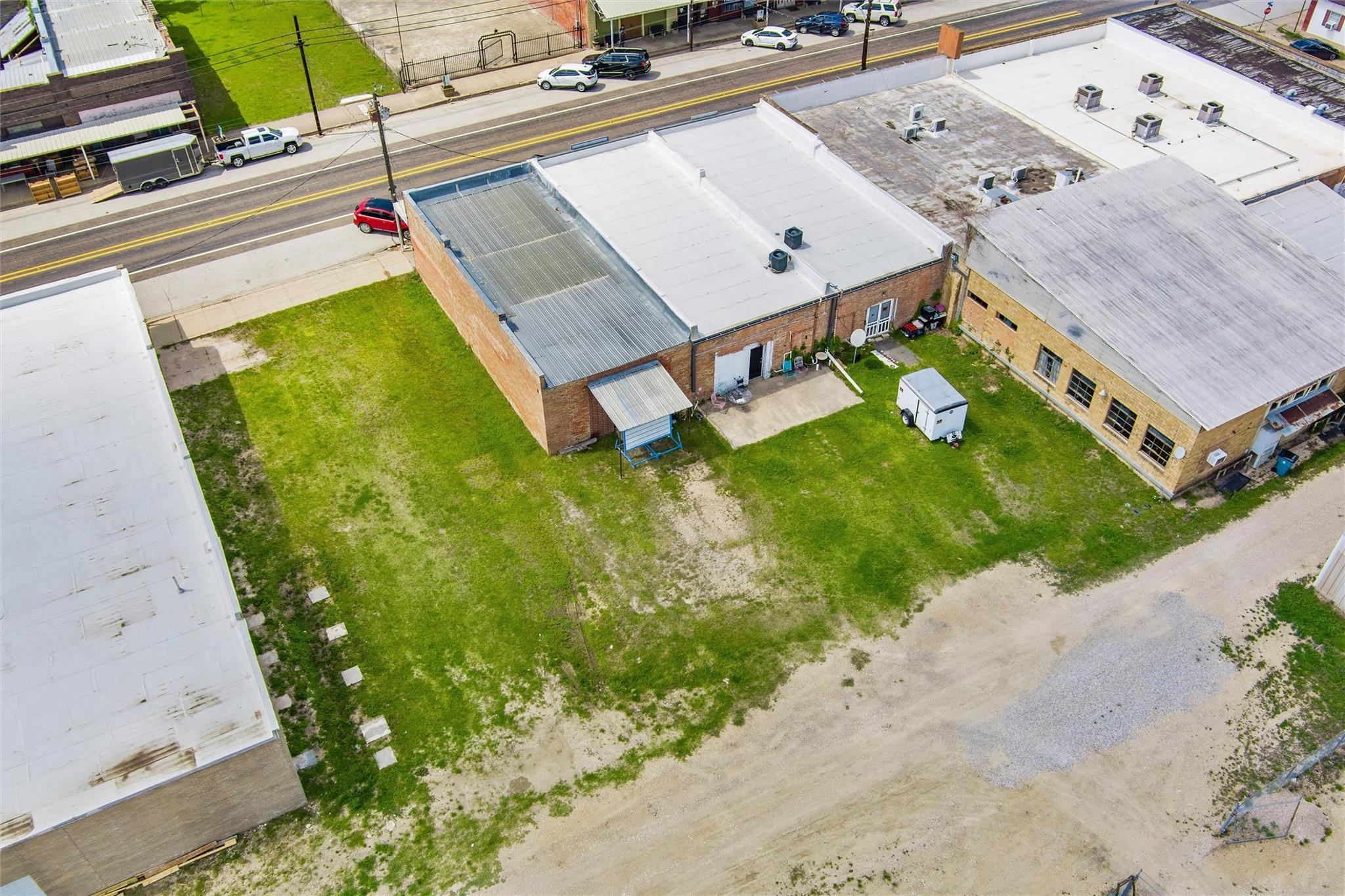 main property photo 10