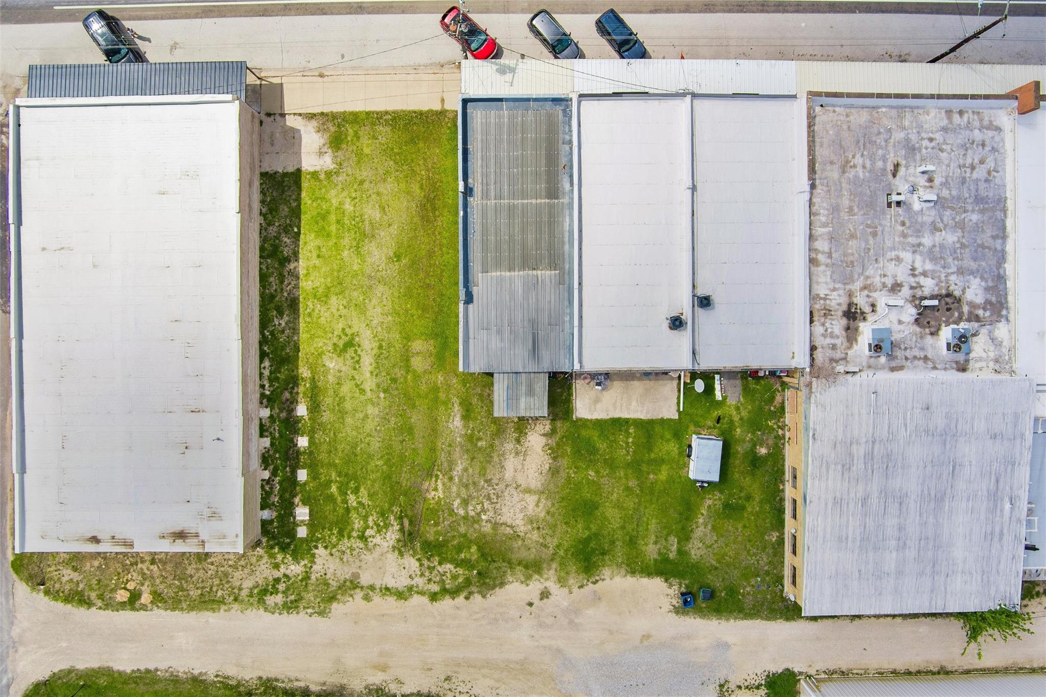 main property photo 11