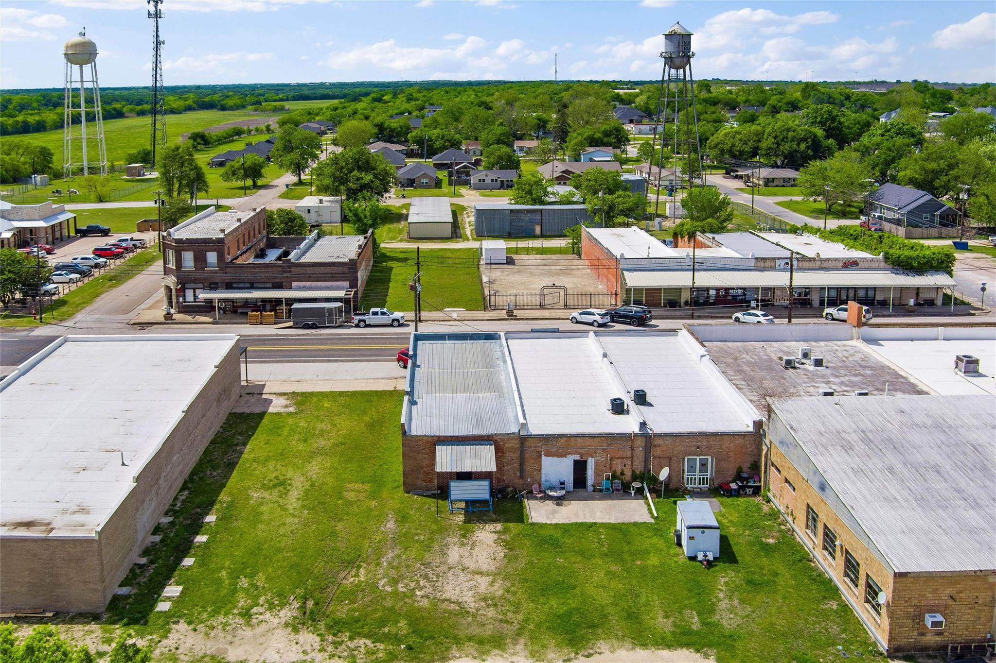main property photo 14