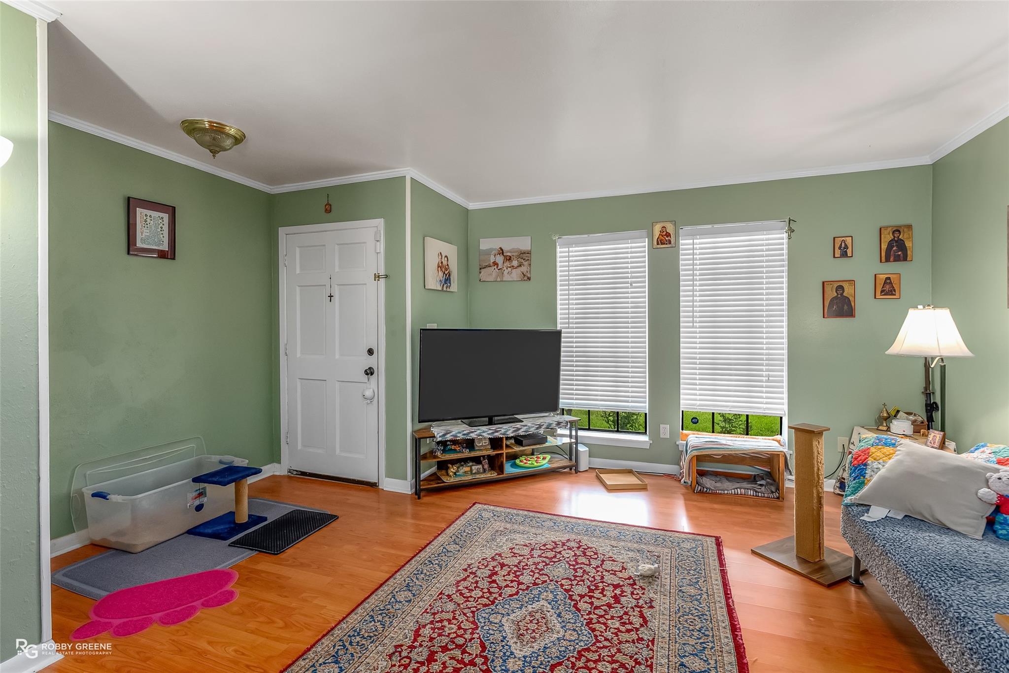 main property photo 3