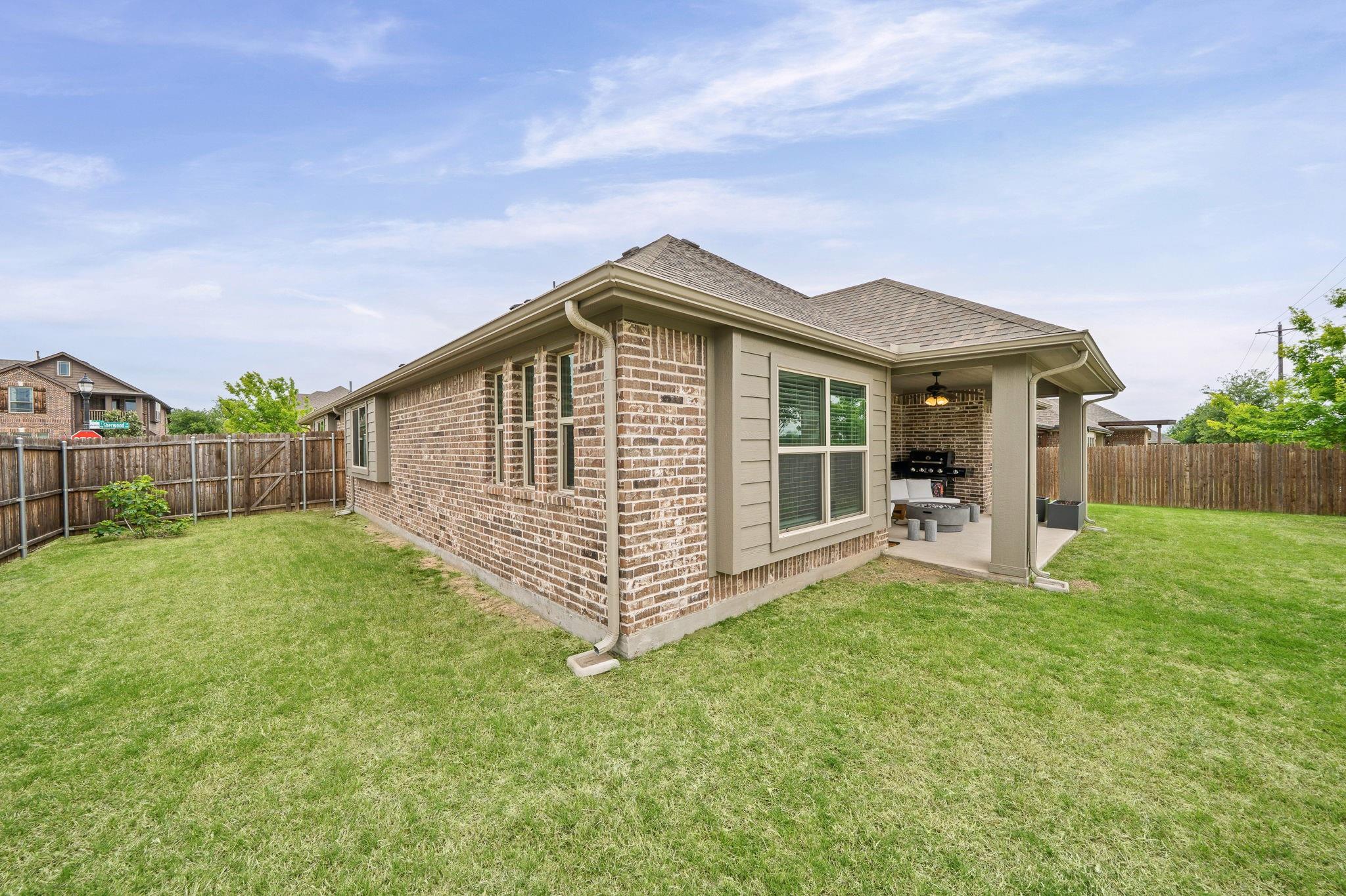 main property photo 22