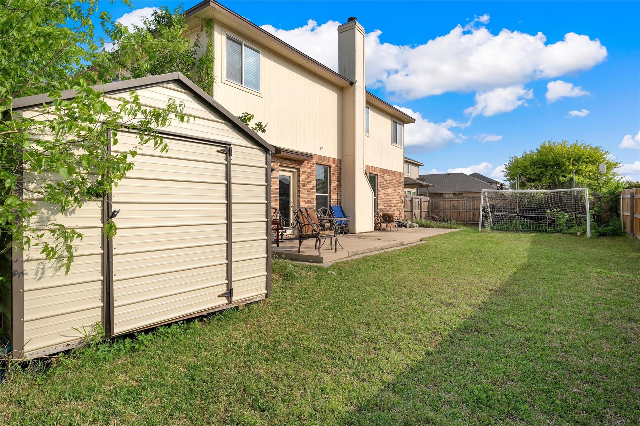 main property photo 32