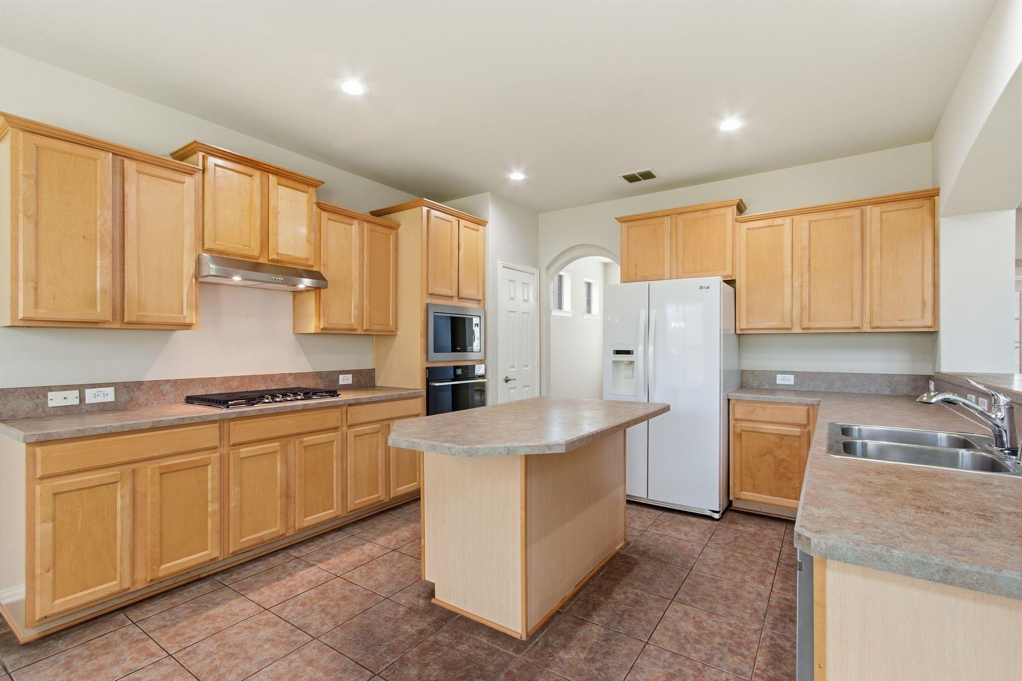 main property photo 15