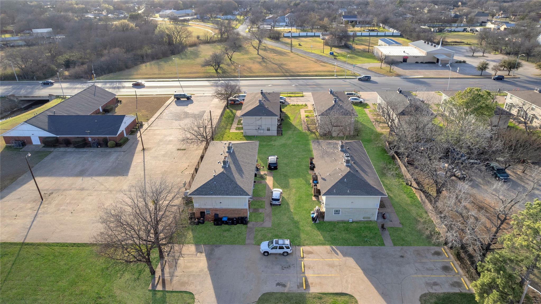 main property photo 17