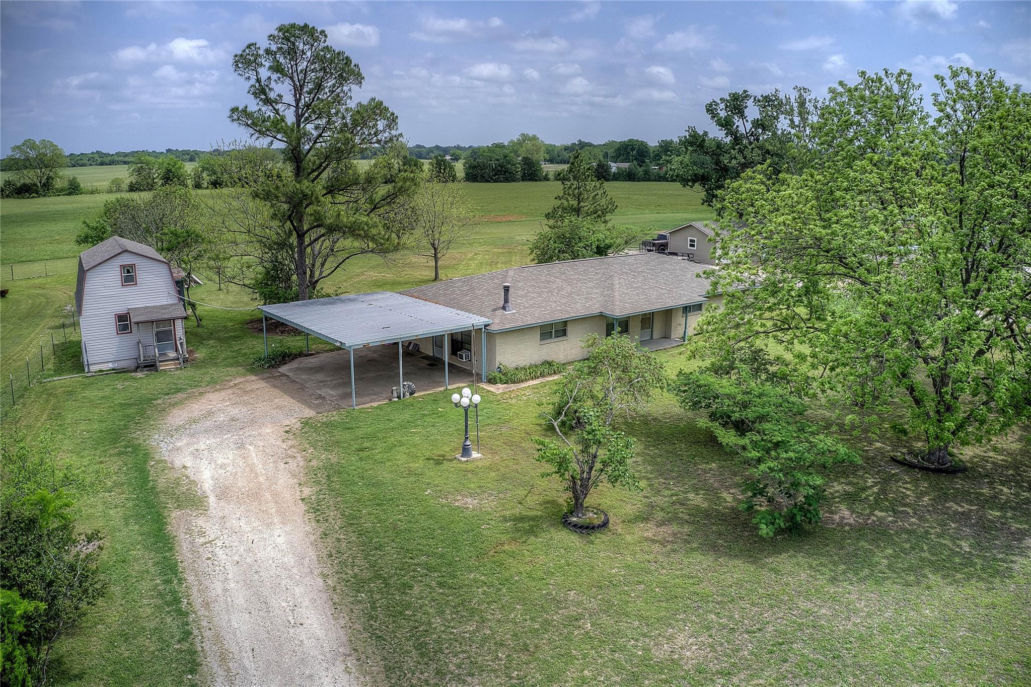 main property photo 36