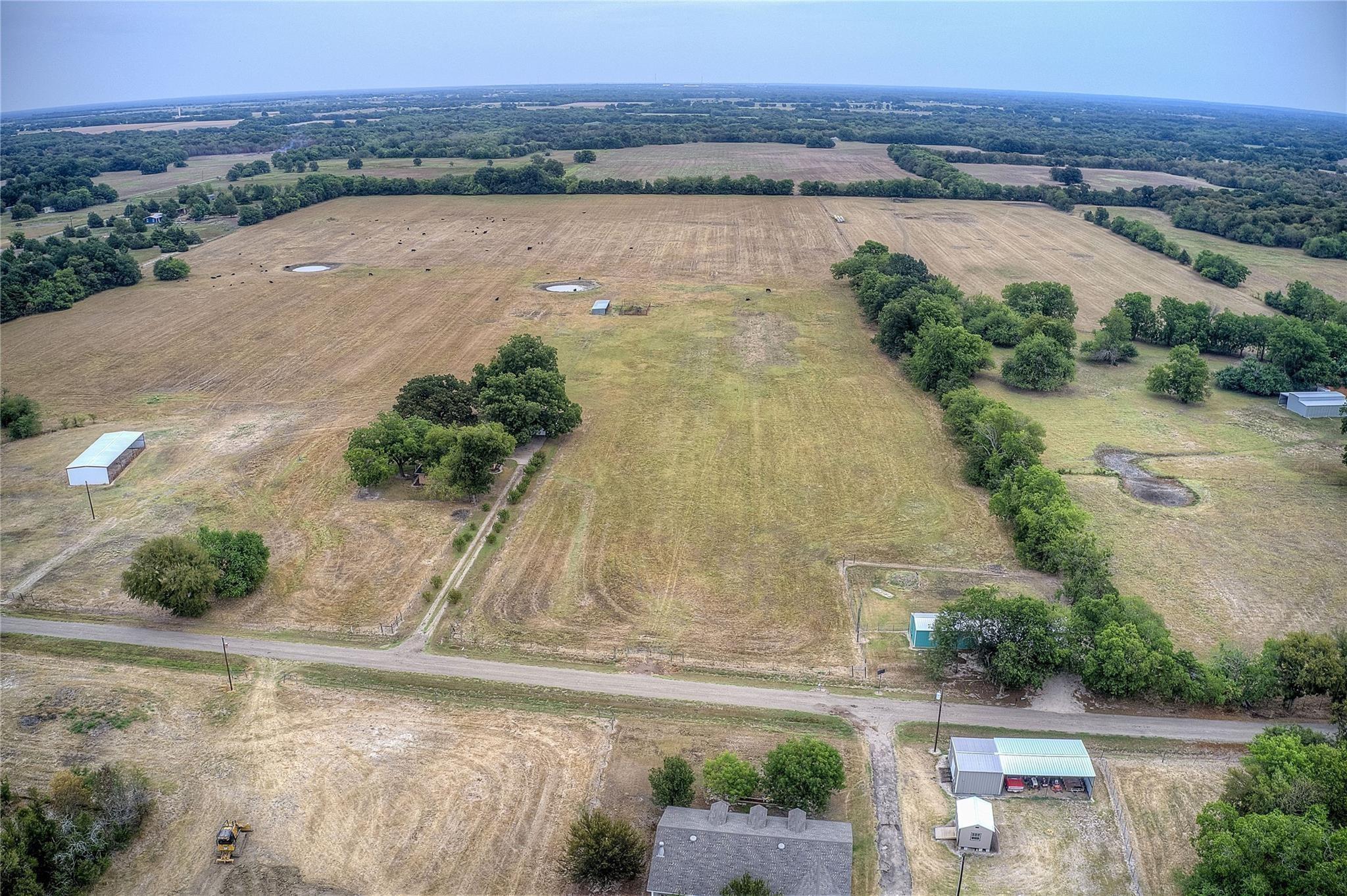 main property photo 10