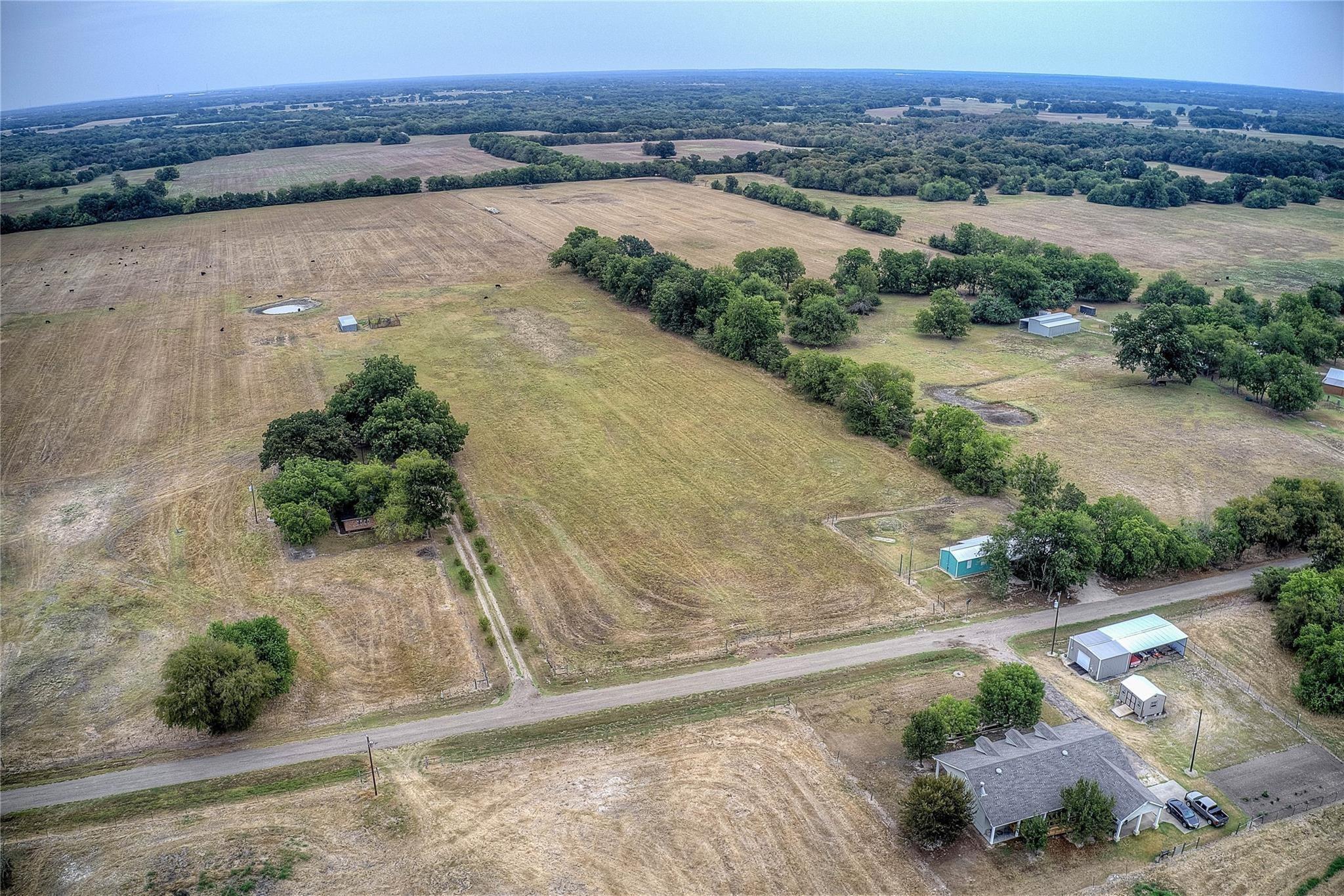 main property photo 11