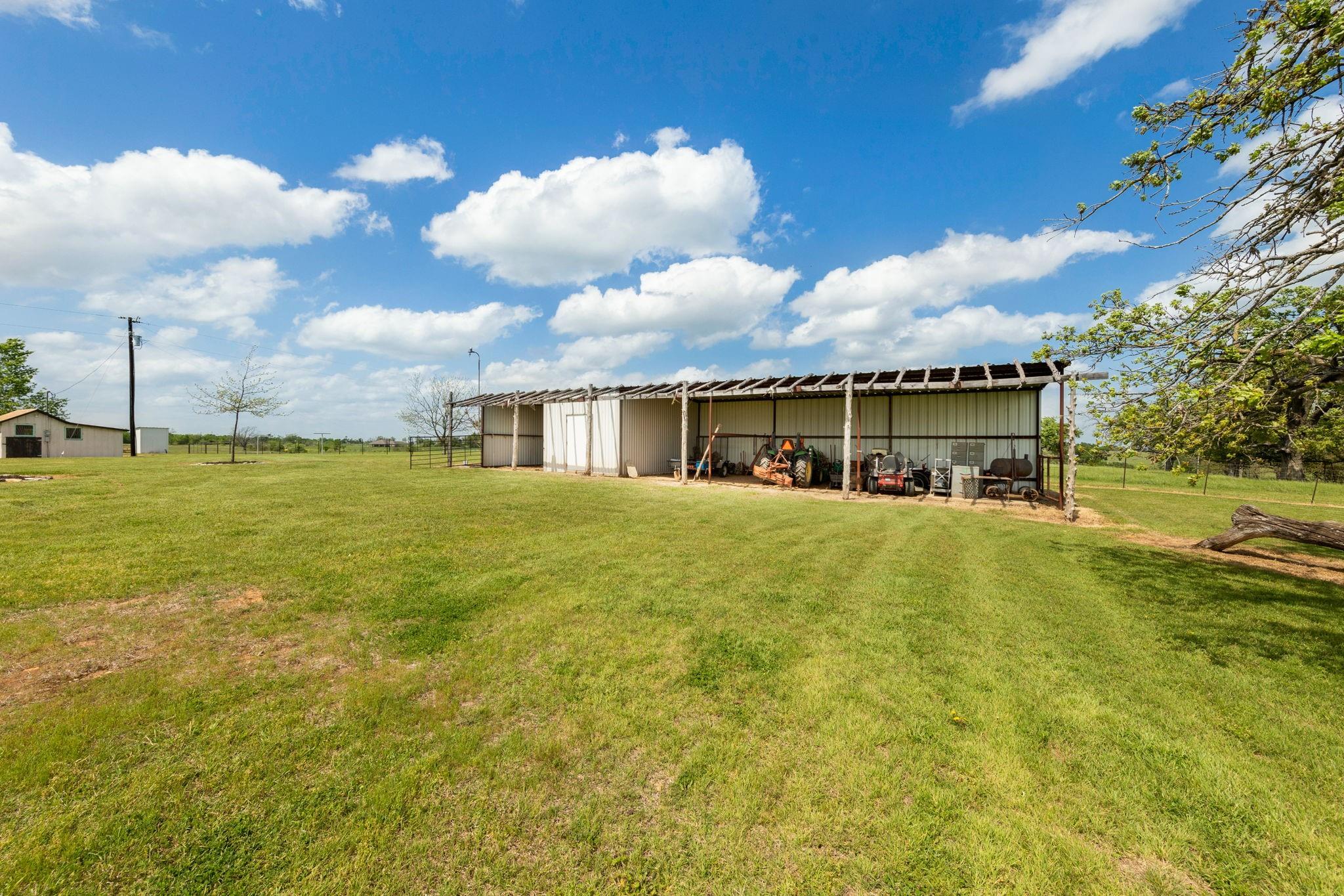 main property photo 31