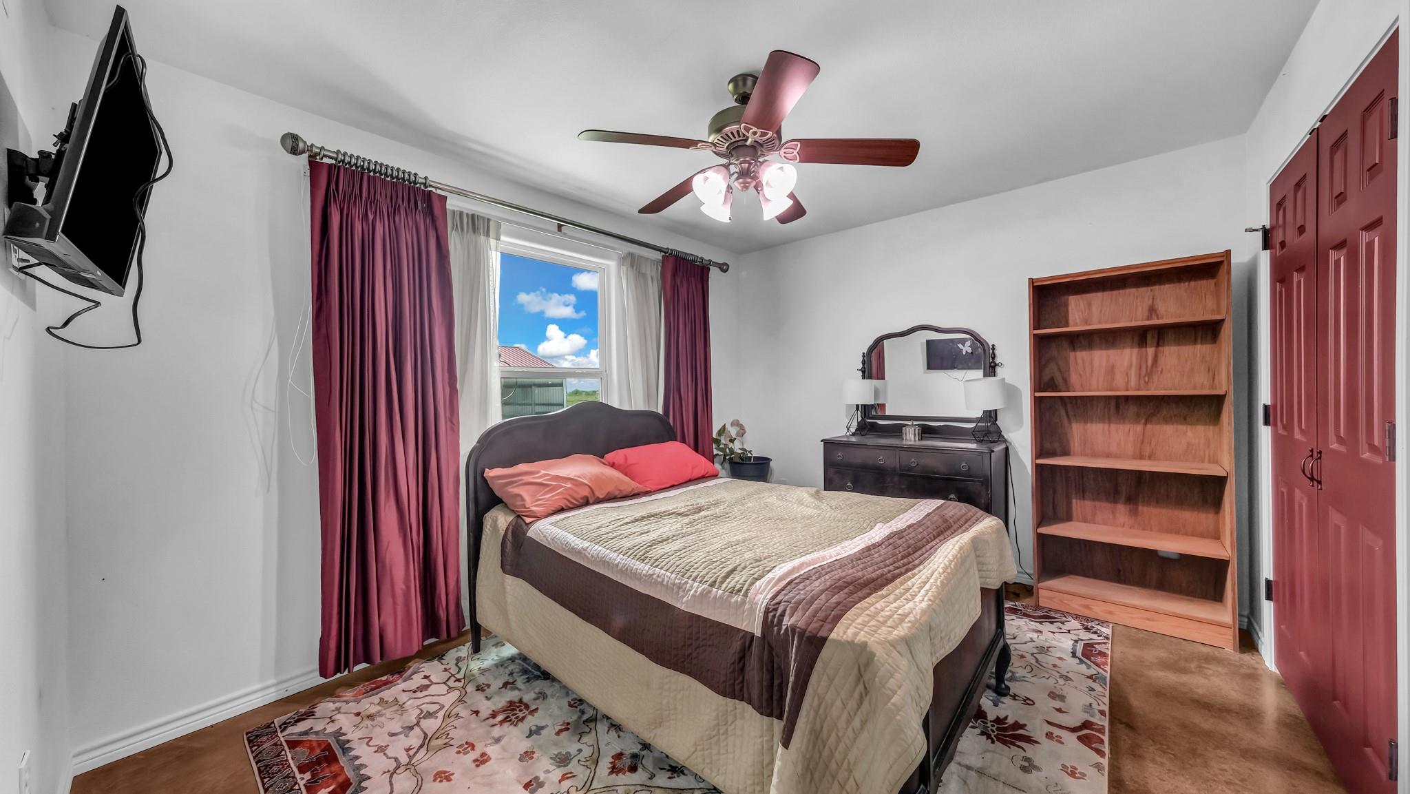 main property photo 22