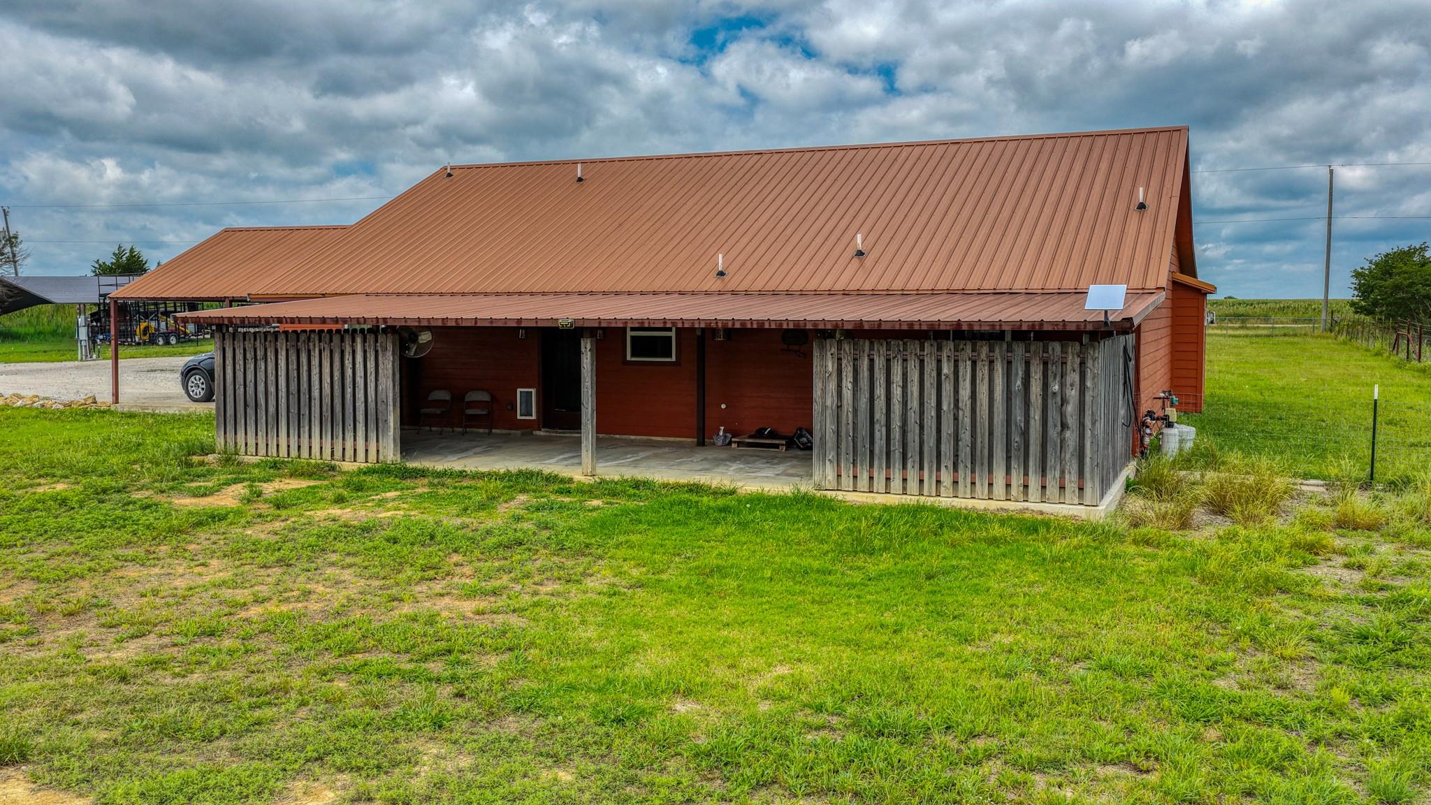main property photo 33