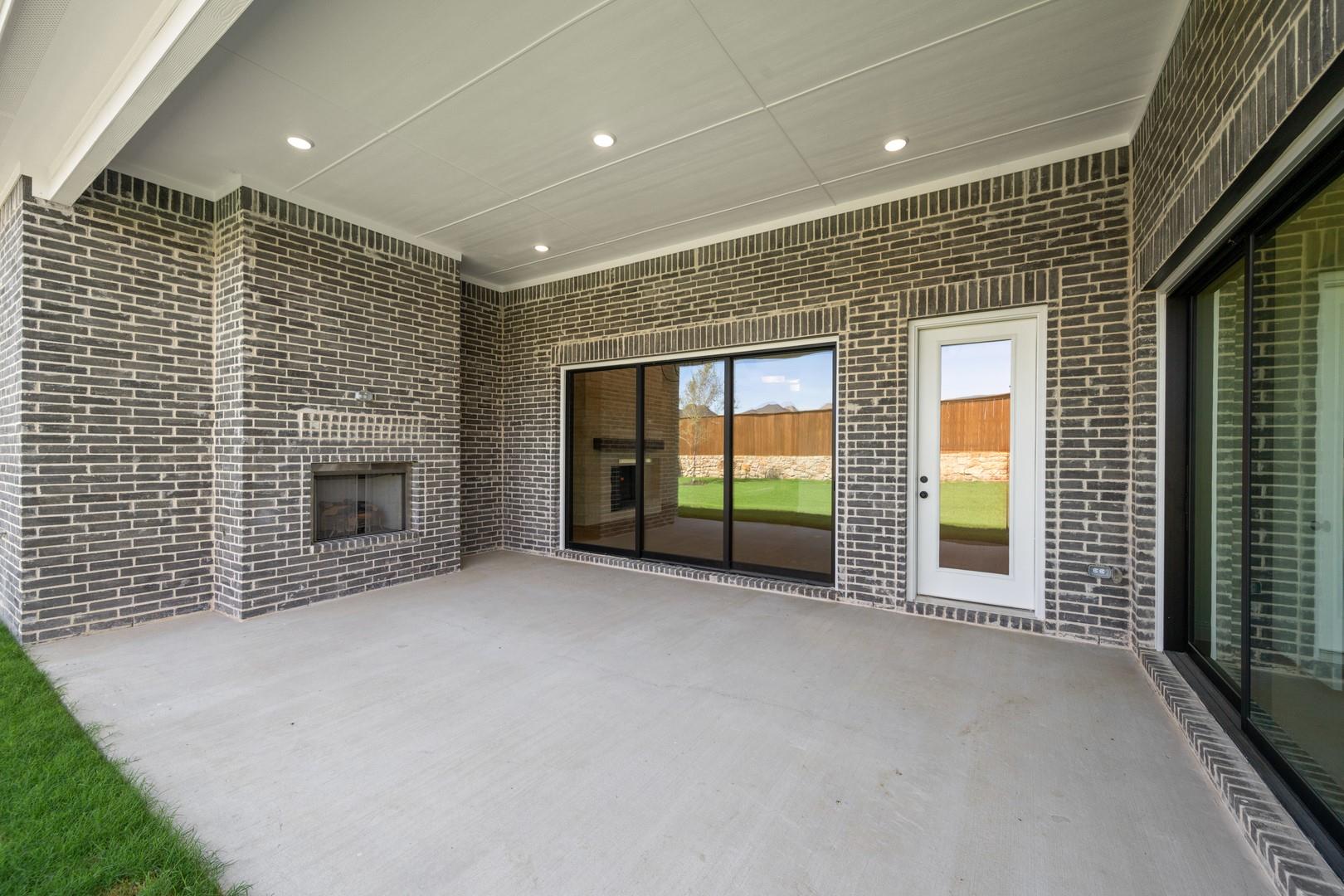 main property photo 5