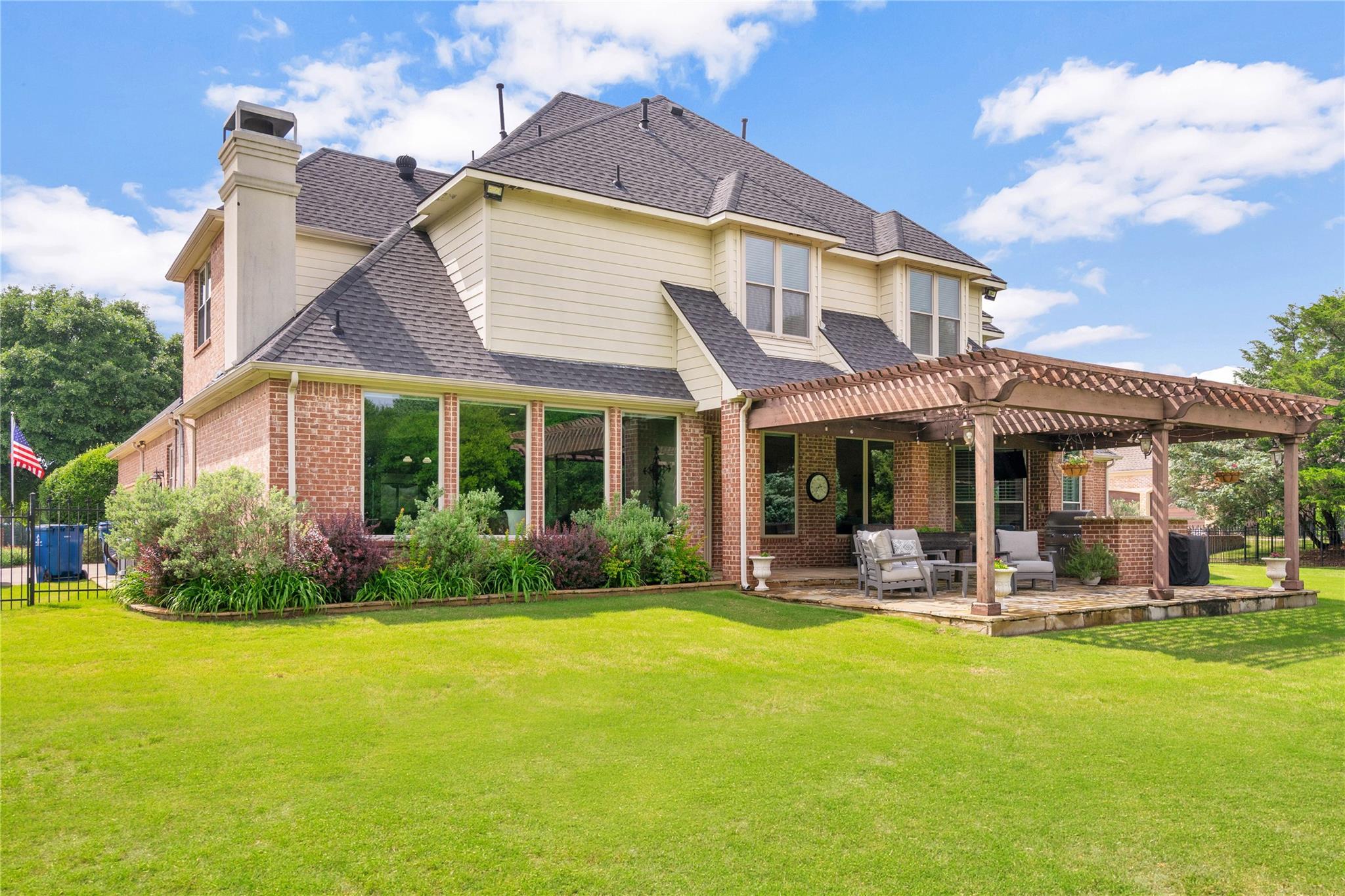 main property photo 29