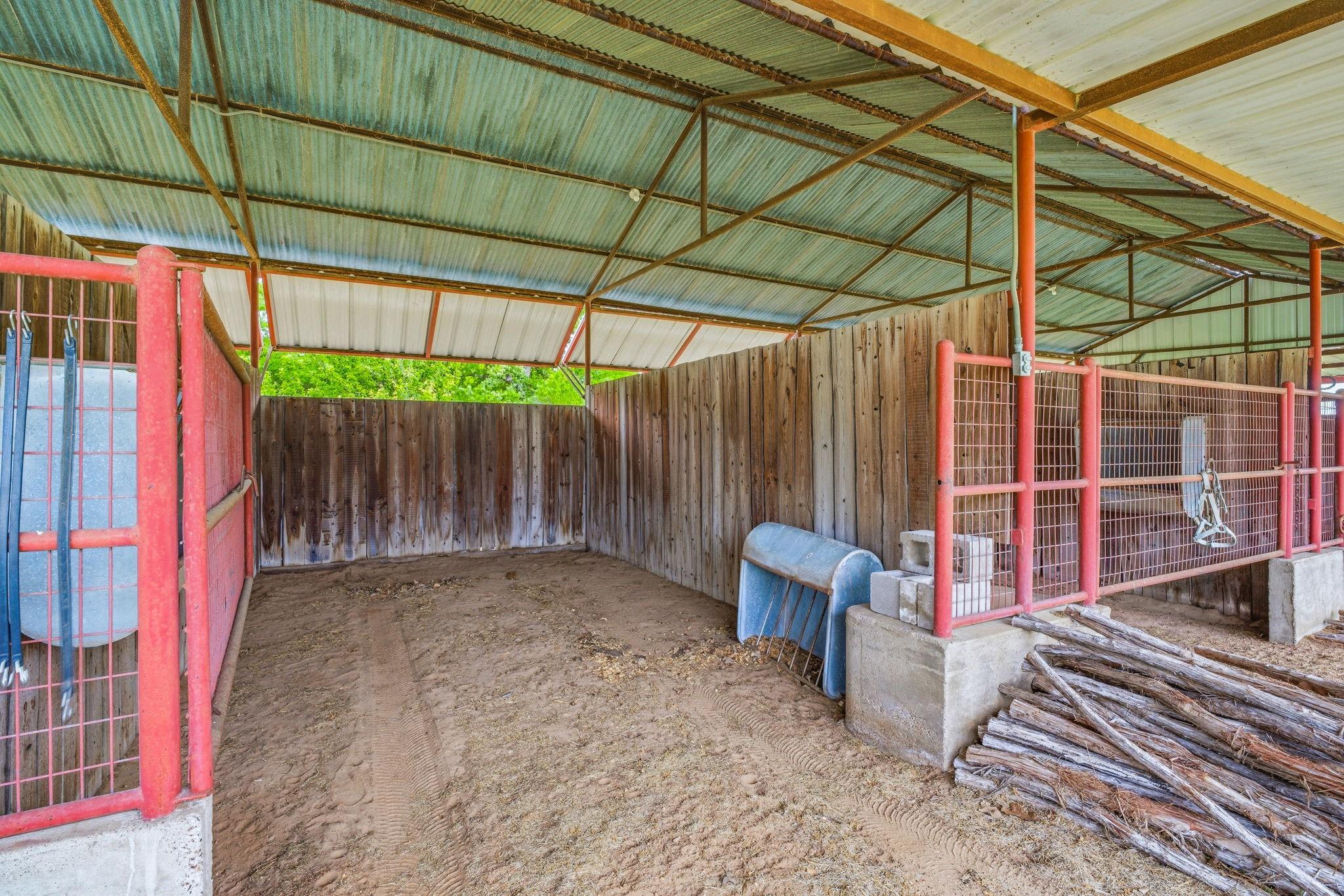 main property photo 31