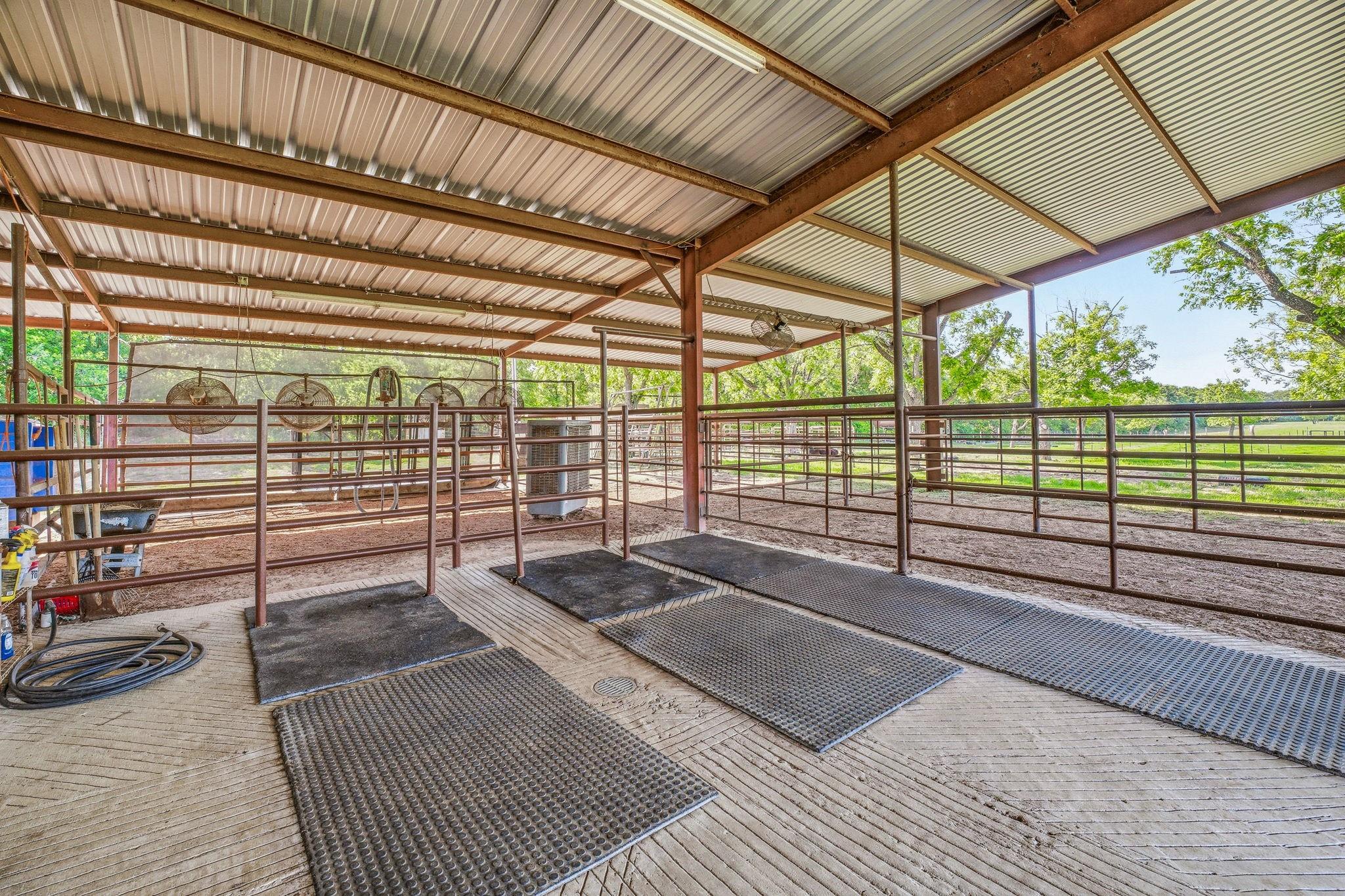 main property photo 30