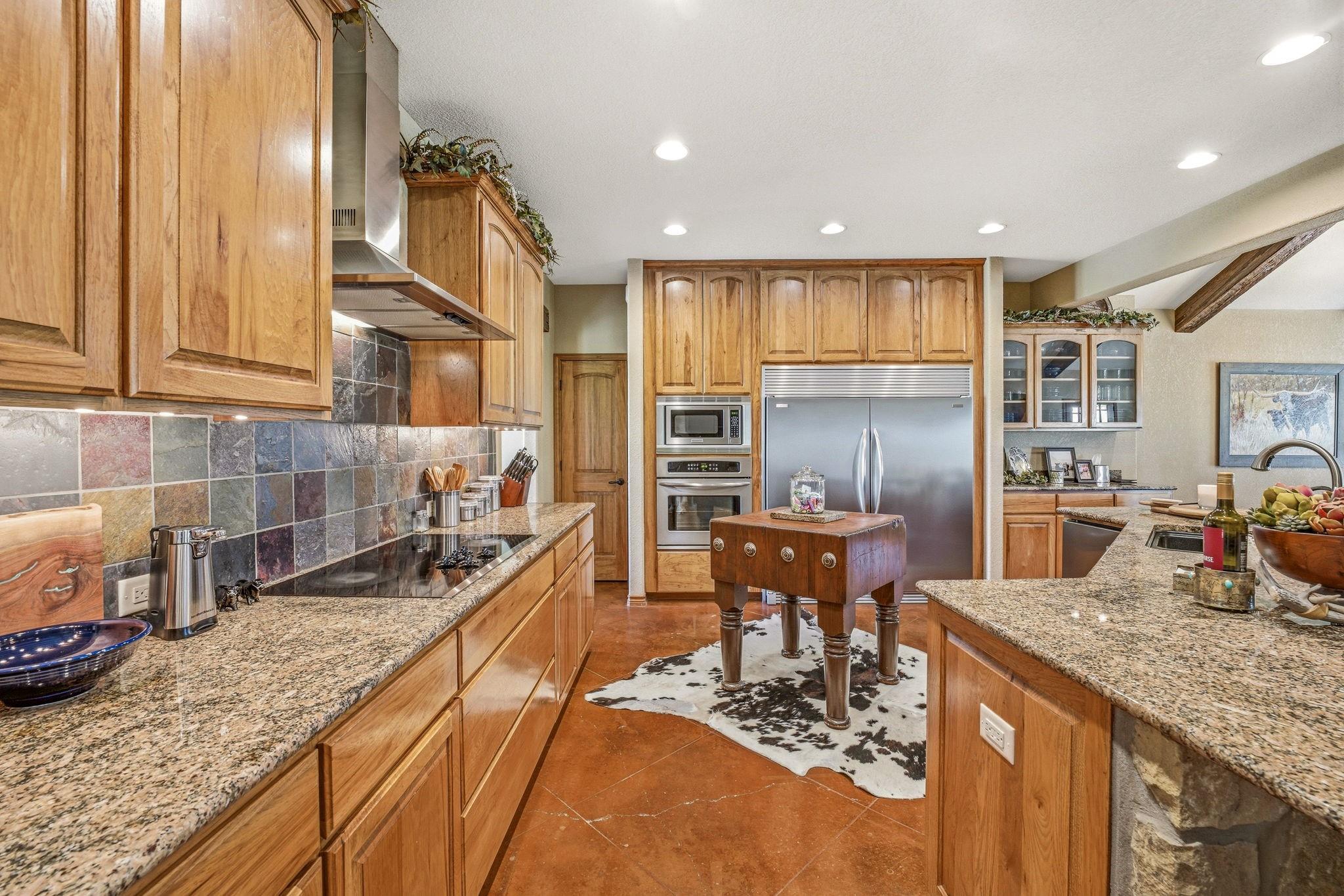 main property photo 8