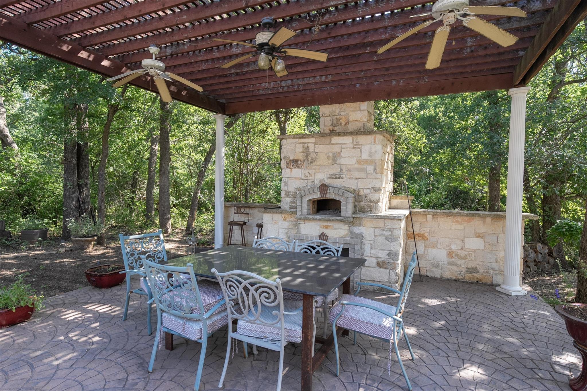 main property photo 18