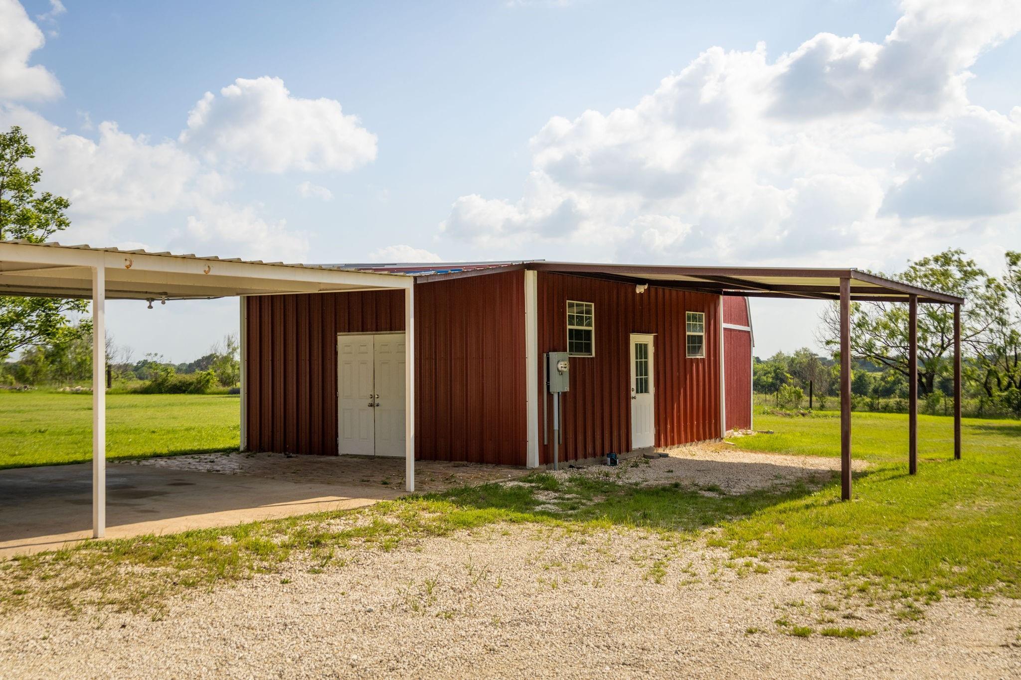 main property photo 32