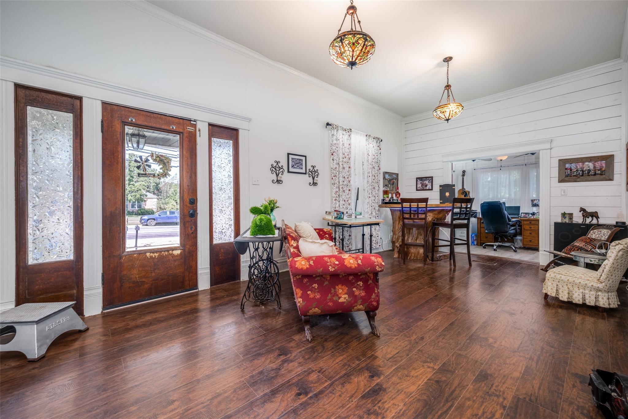 main property photo 6