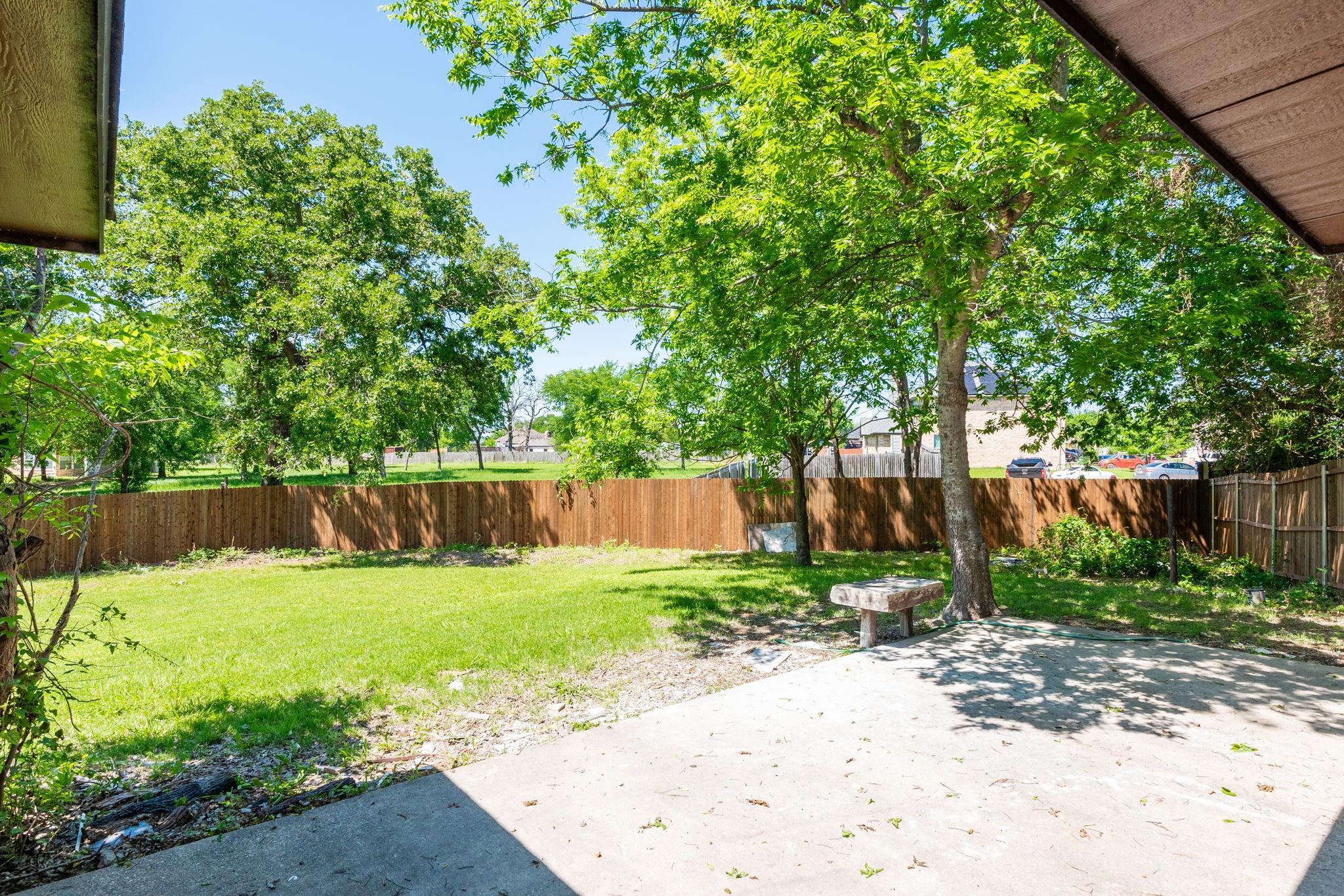 main property photo 28