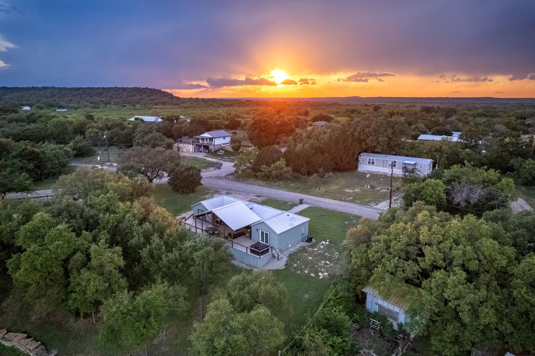 main property photo 10