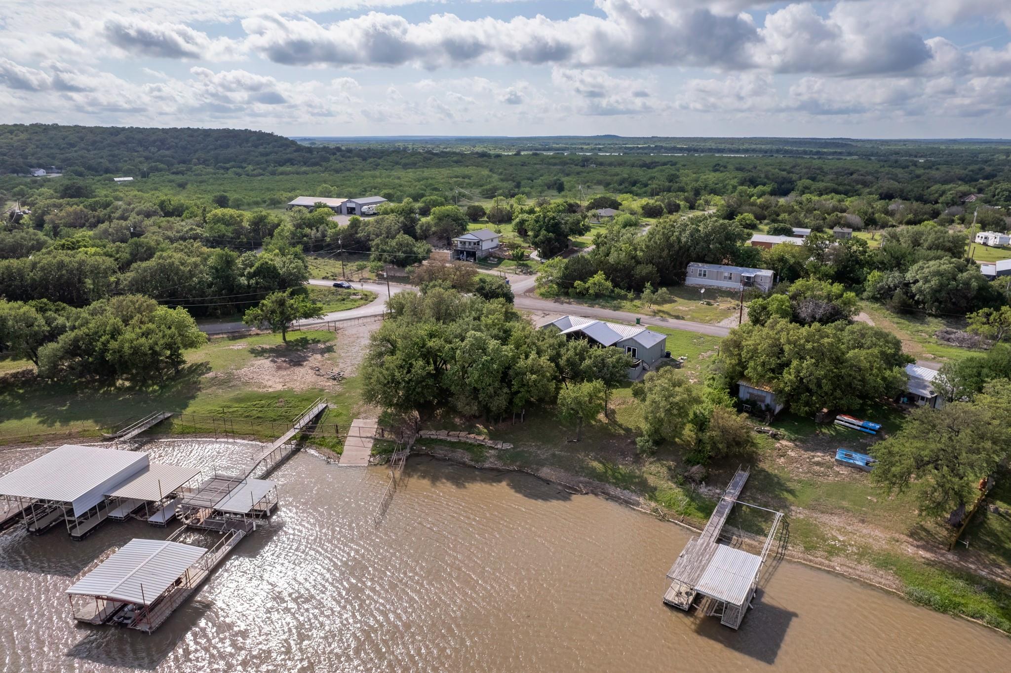 main property photo 11