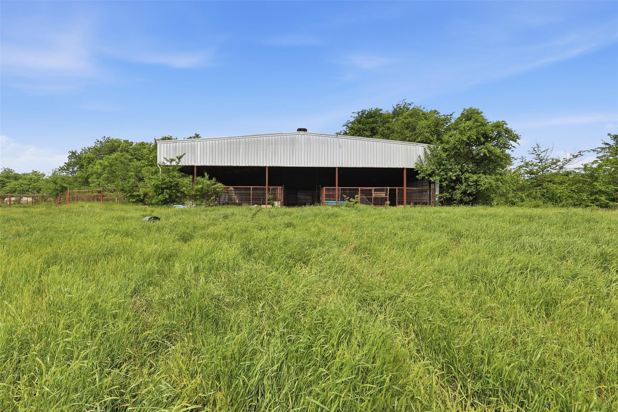main property photo 24