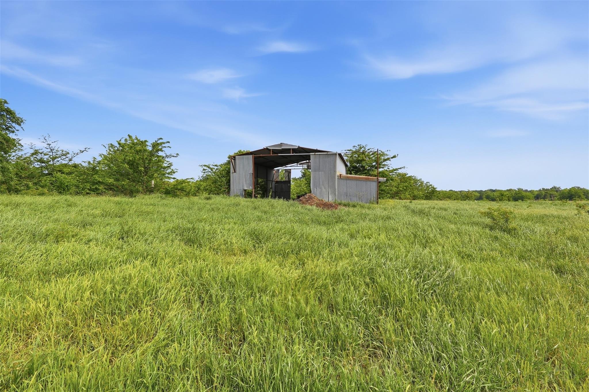 main property photo 25