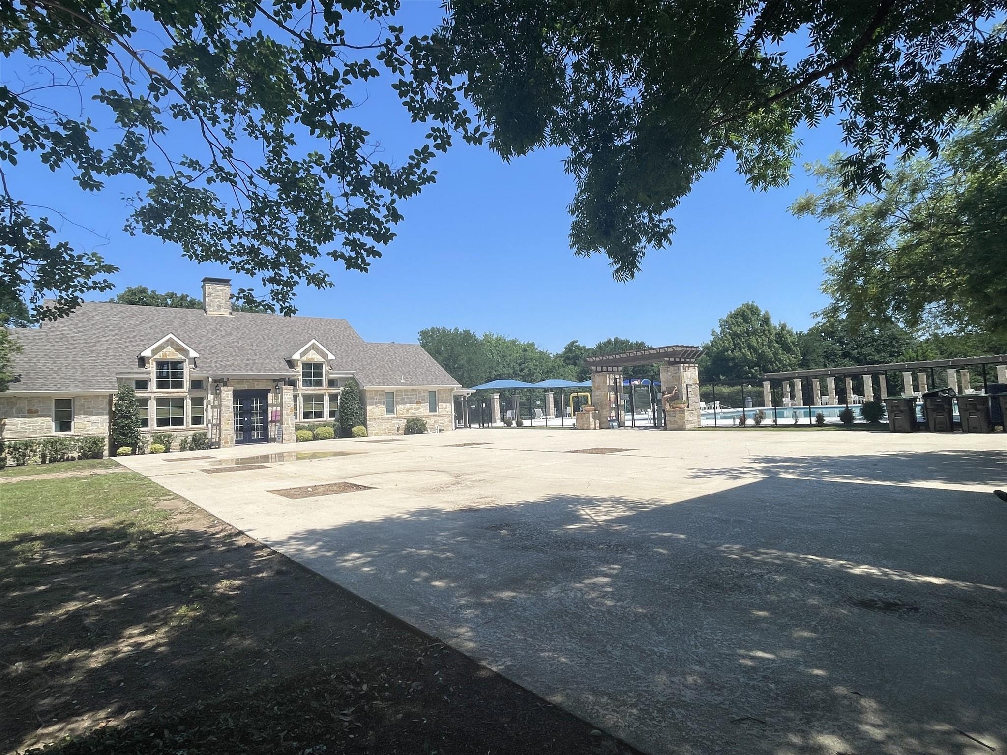 main property photo 29