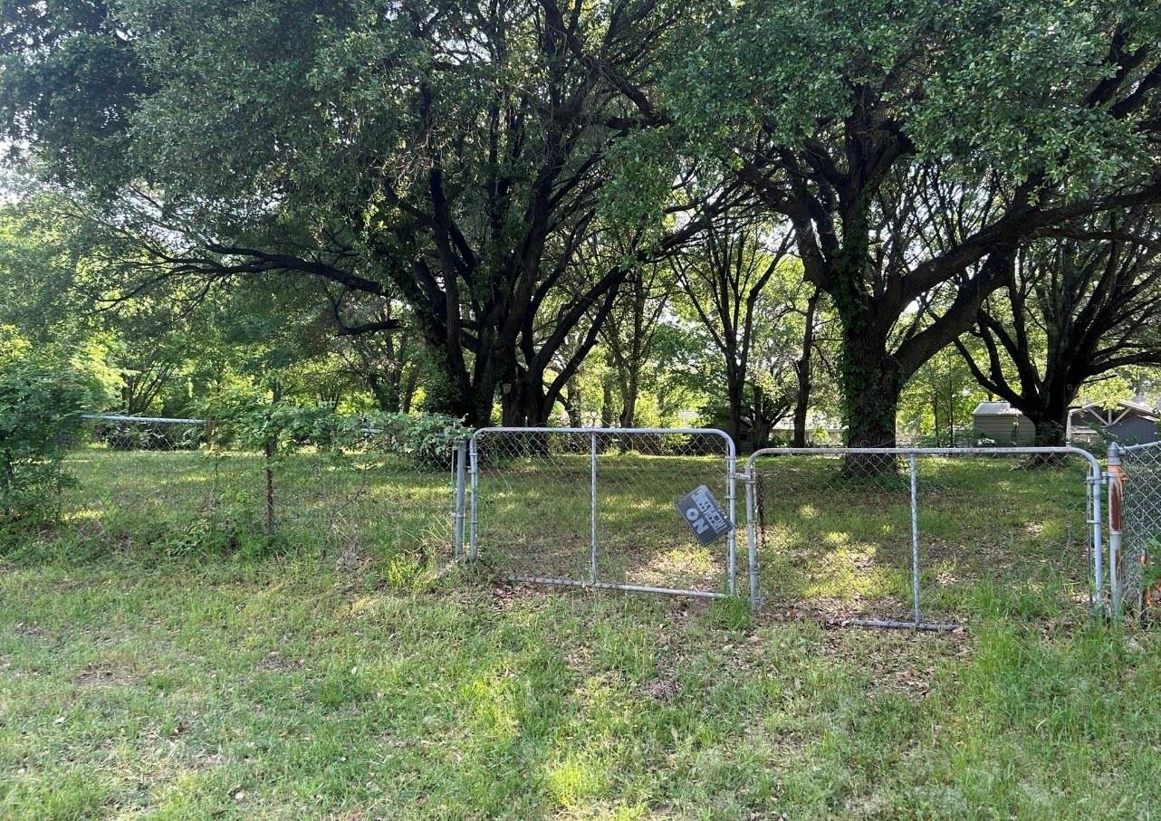 main property photo 8