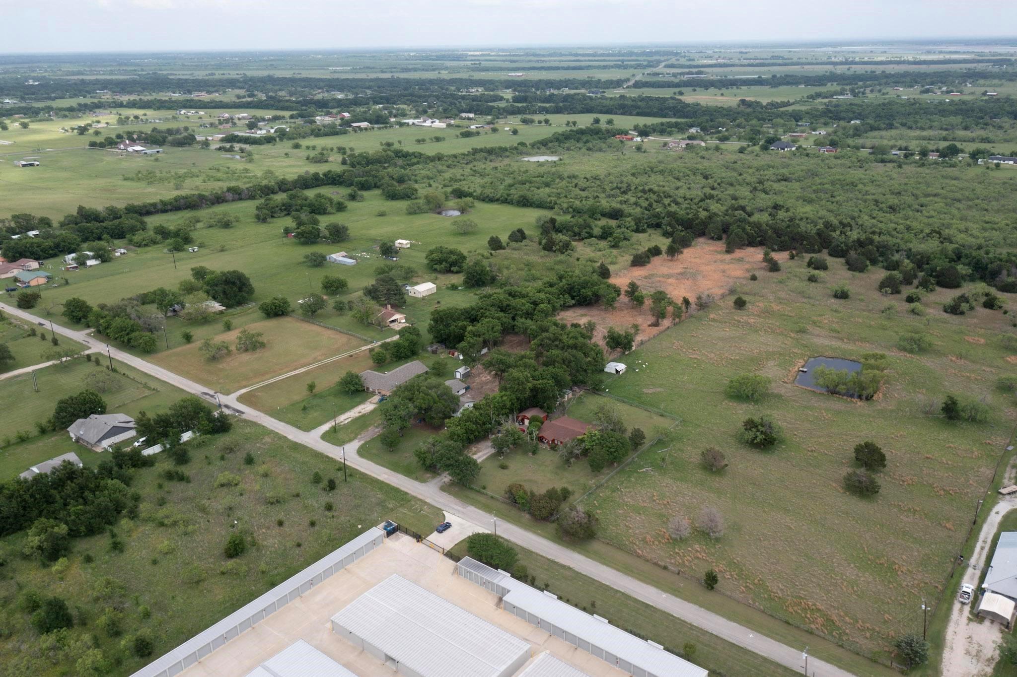 main property photo 37