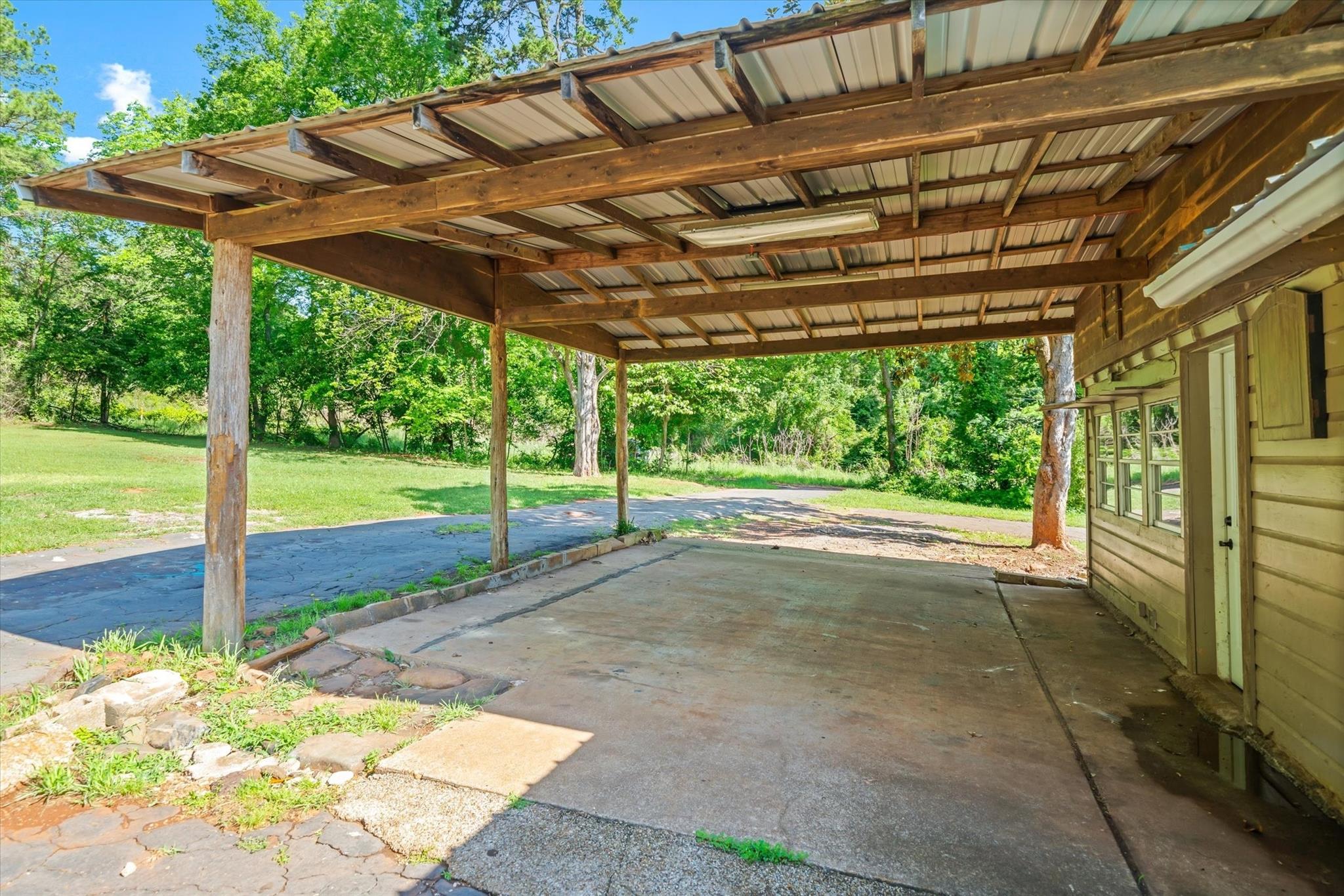 main property photo 34