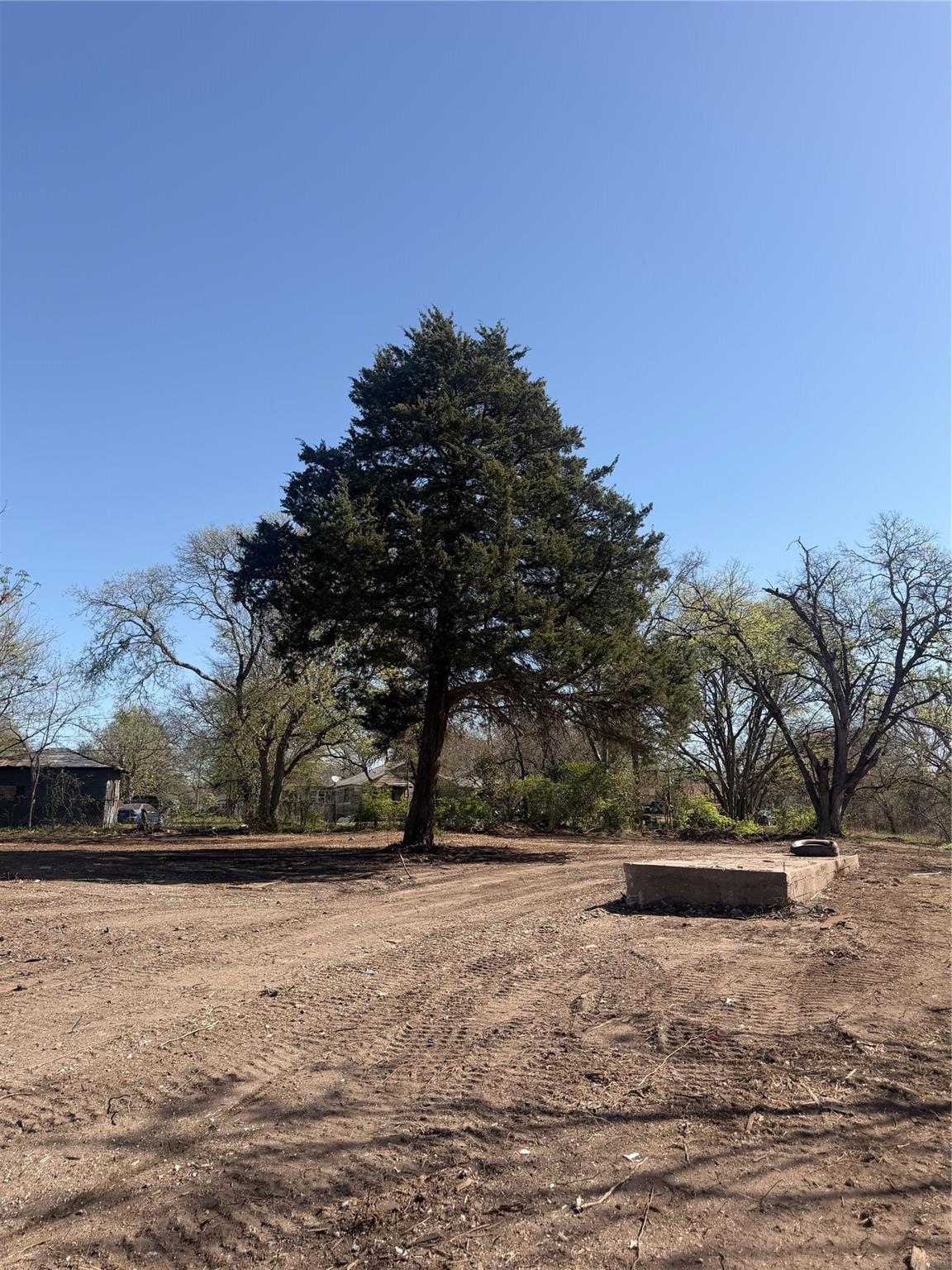 main property photo 8
