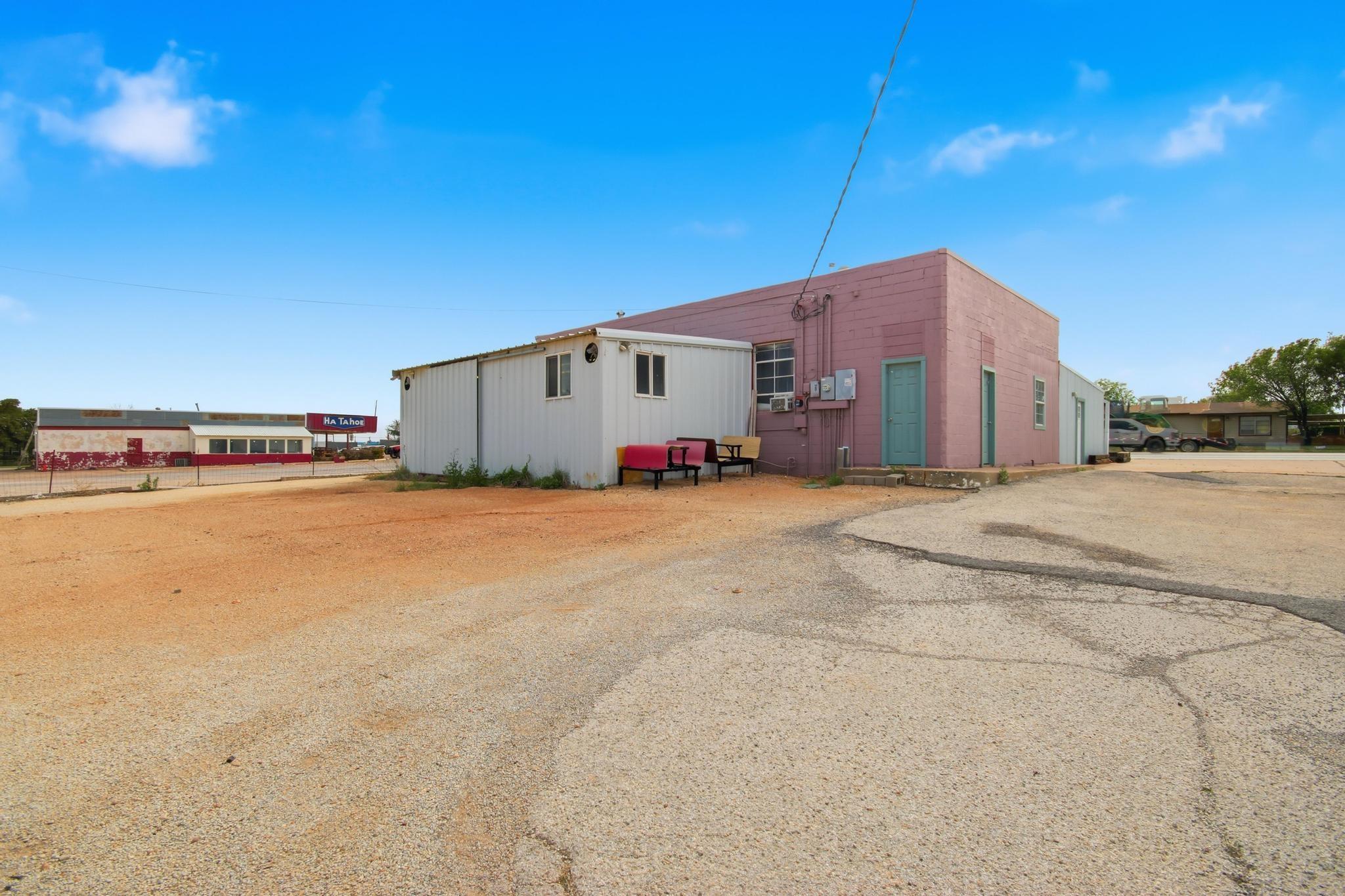 main property photo 30