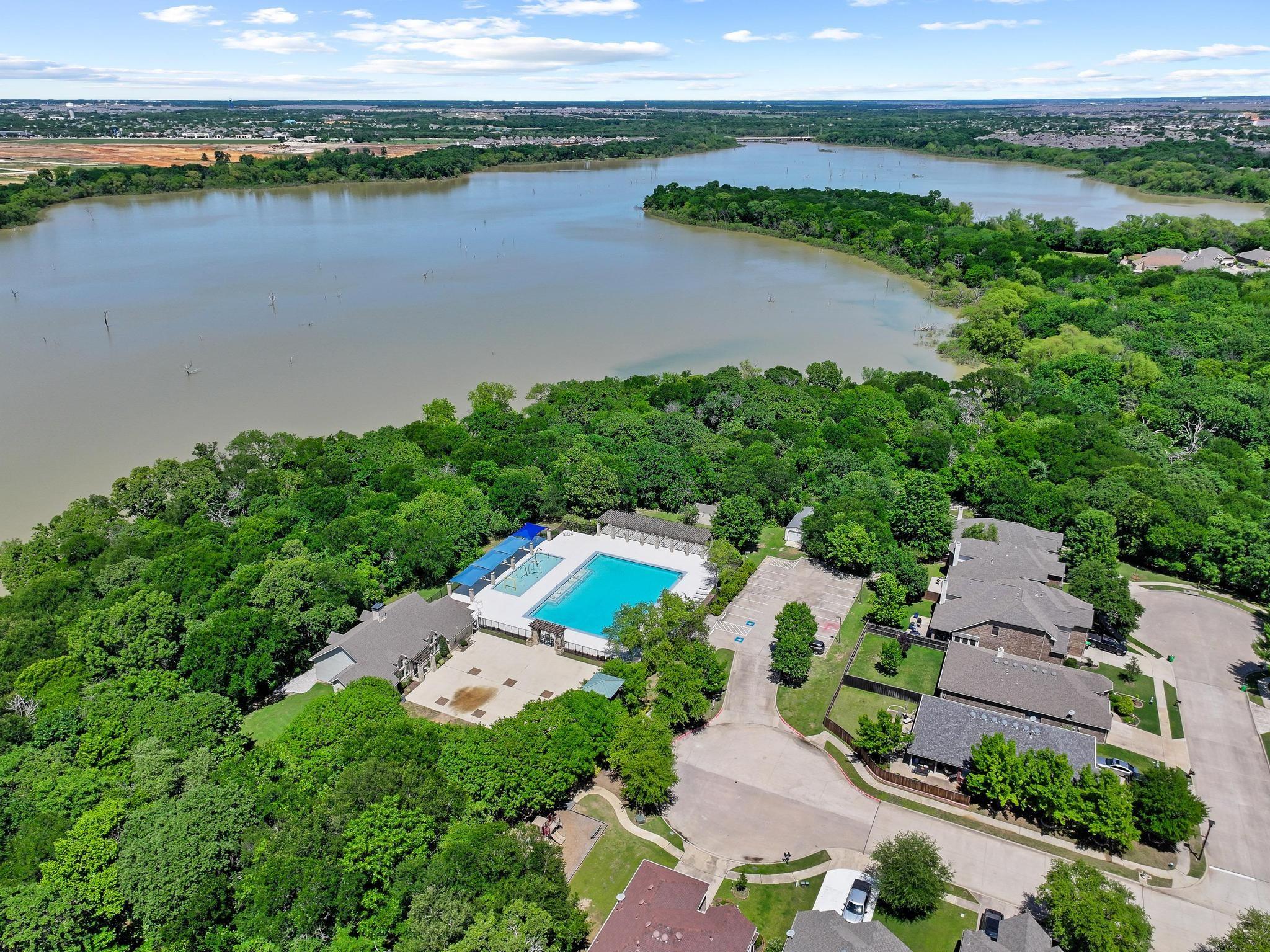 main property photo 39