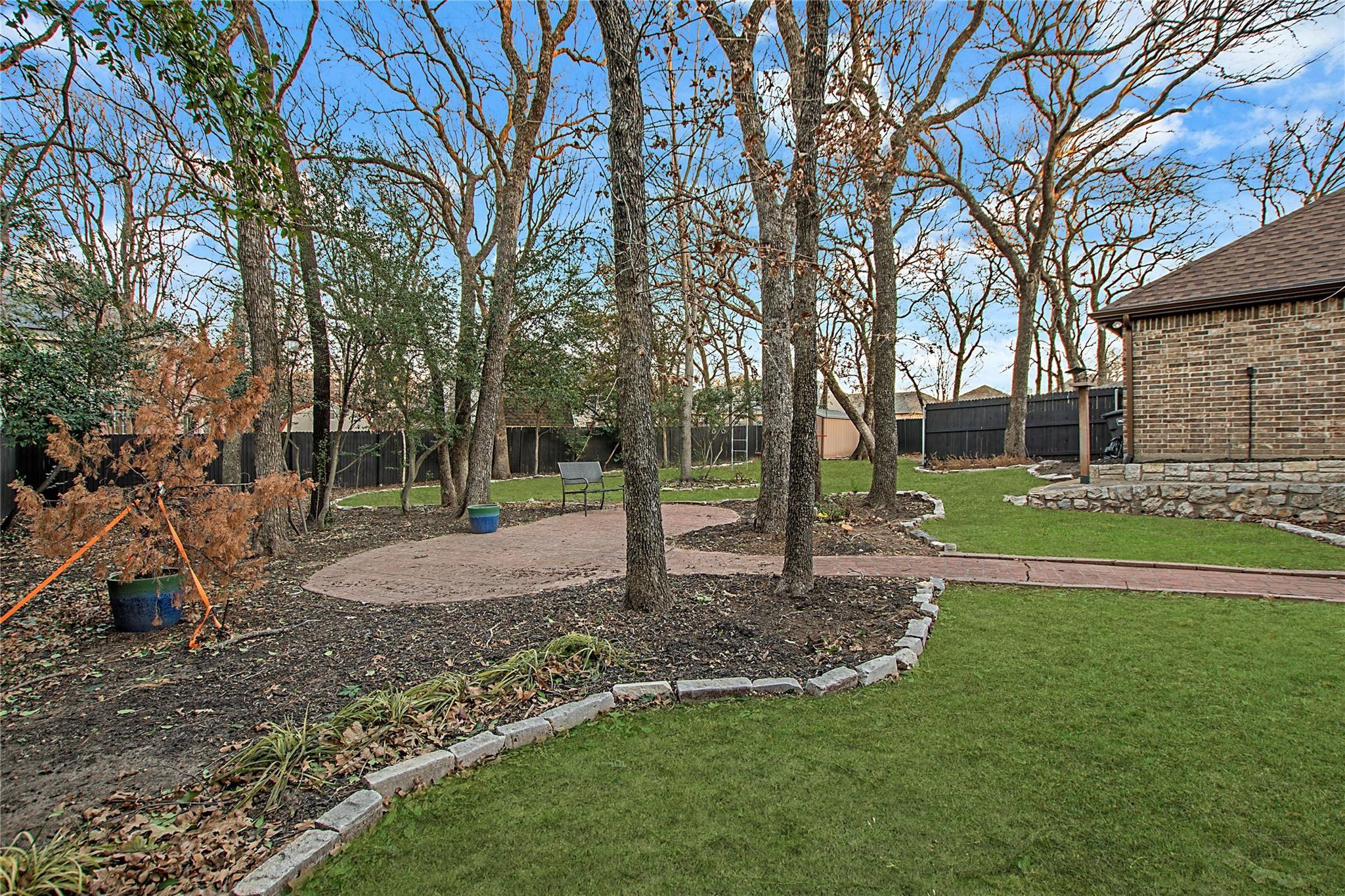 main property photo 28