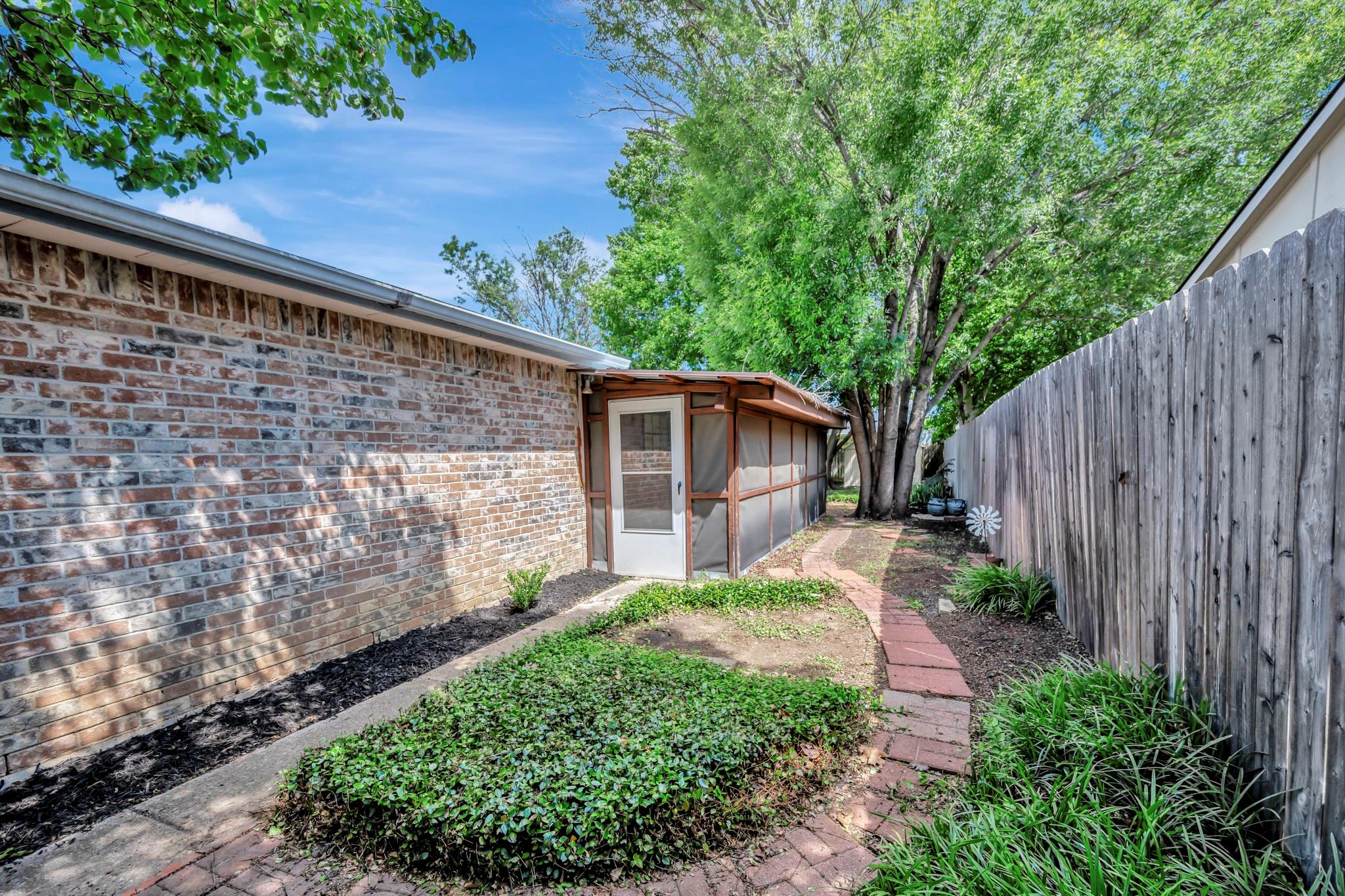 main property photo 39
